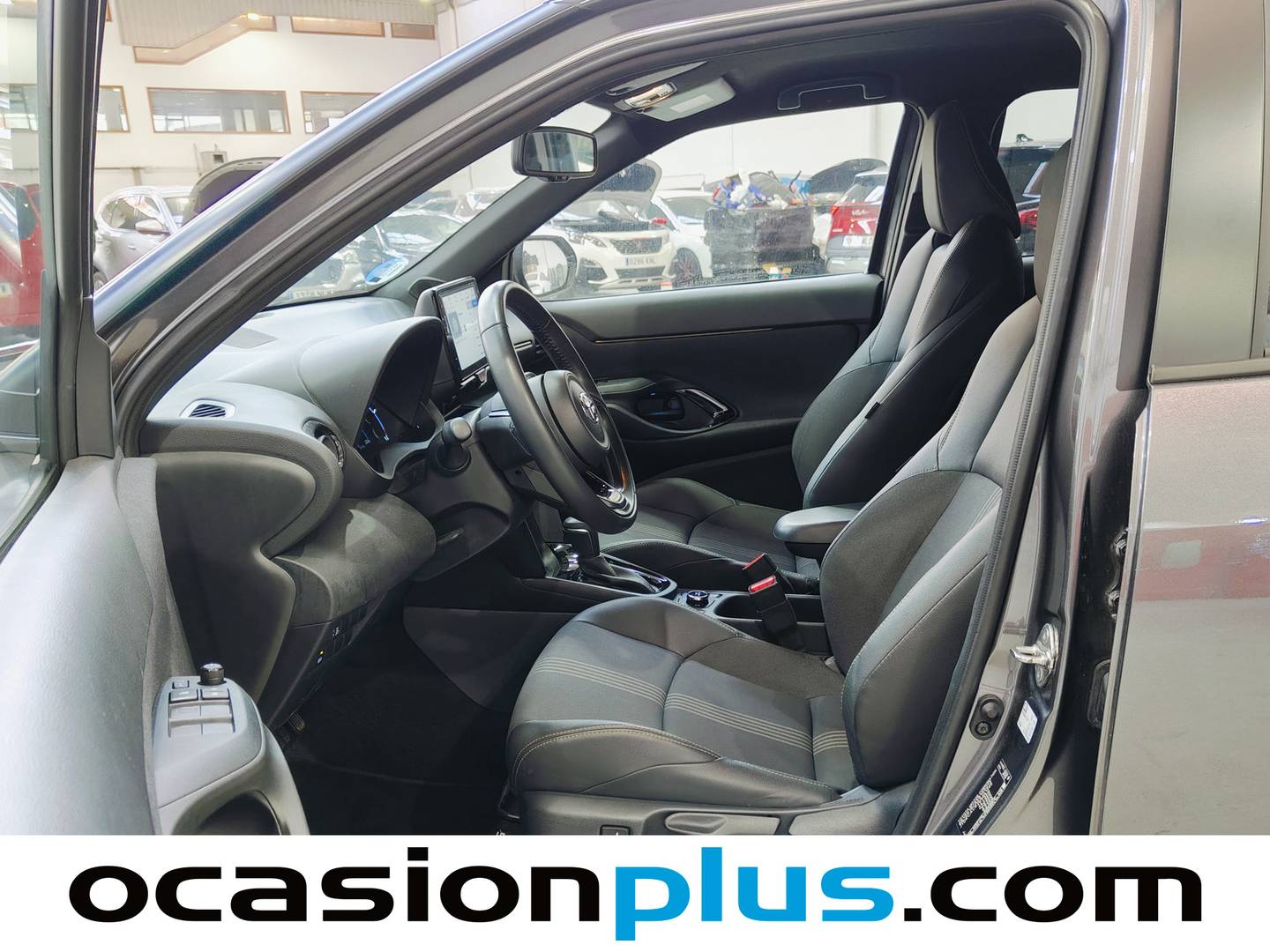 Foto asientos delanteros Toyota Yaris Cross Toyota Yaris Cross 120H Adventure (116 CV)
