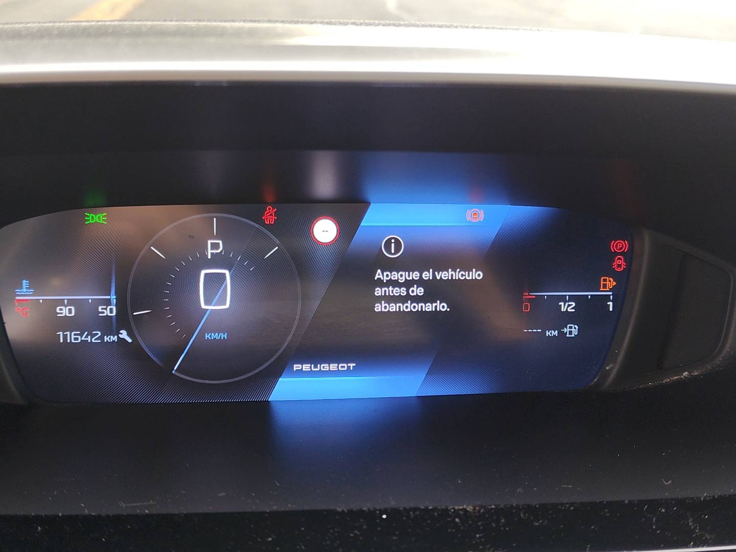 Peugeot 408 Peugeot 408 Allure Hybrid eDCS6 (136 CV) 2025