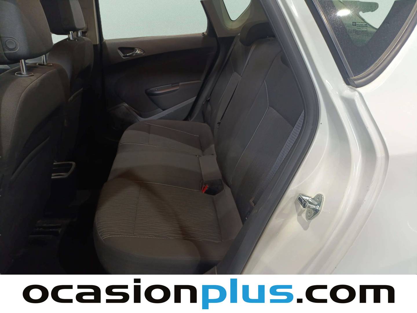 Foto asientos traseros Opel Astra Opel Astra 1.6 Selective (115 CV)
