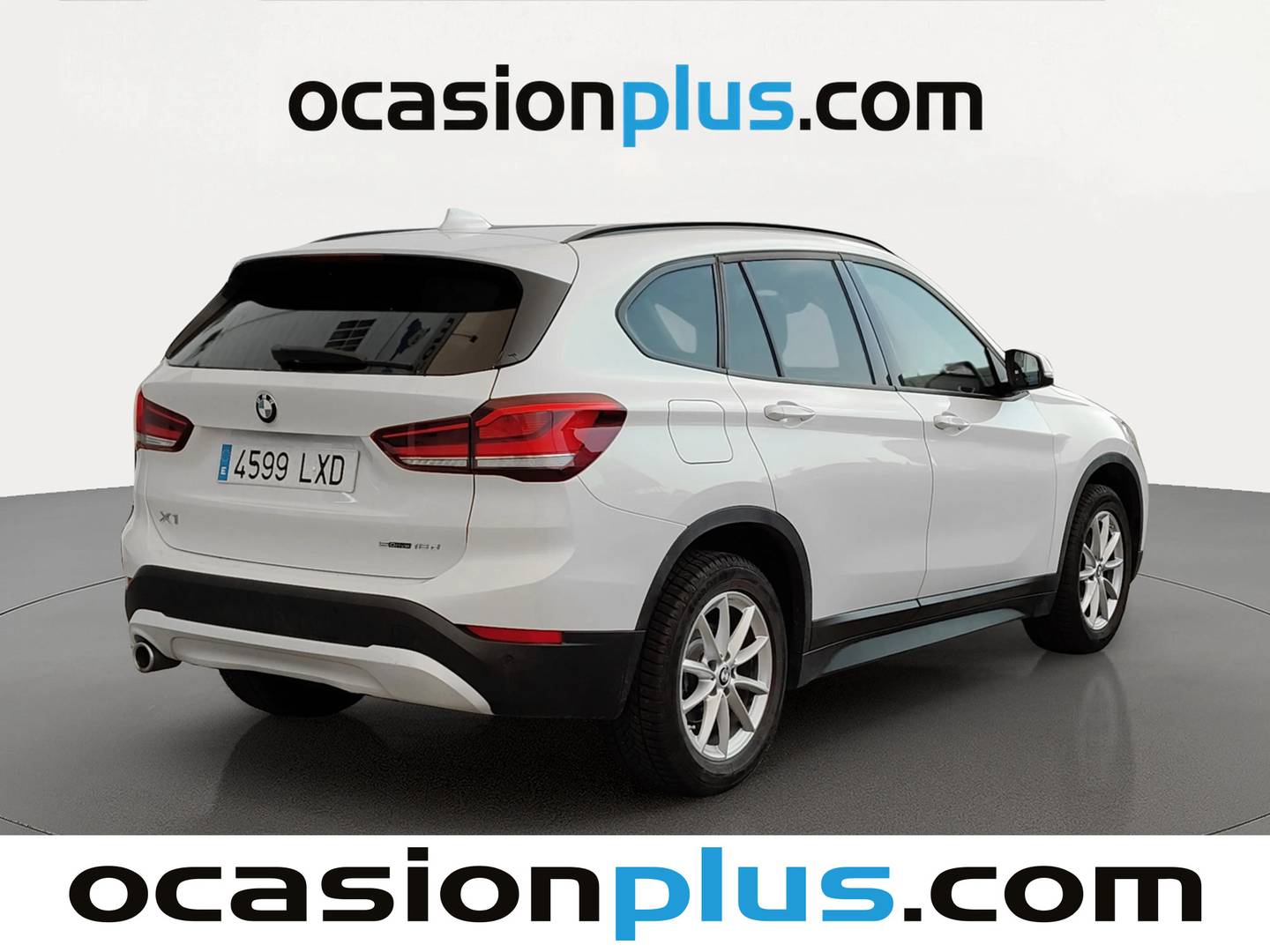 Foto trasera BMW X1 BMW X1 sDrive16d Business (116 CV) derecha