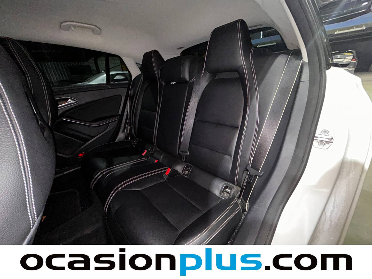 Foto asientos traseros Mercedes CLA Mercedes CLA Shooting Brake CLA 200 d (136 CV) Pack AMG