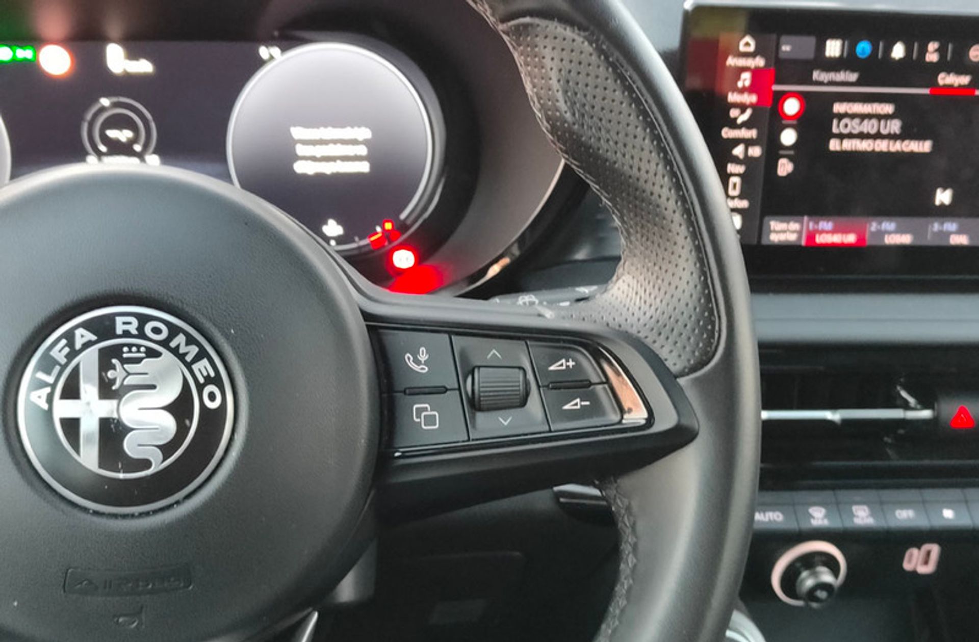 Alfa Romeo Tonale 1.6 DS Sprint FWD - foto 33