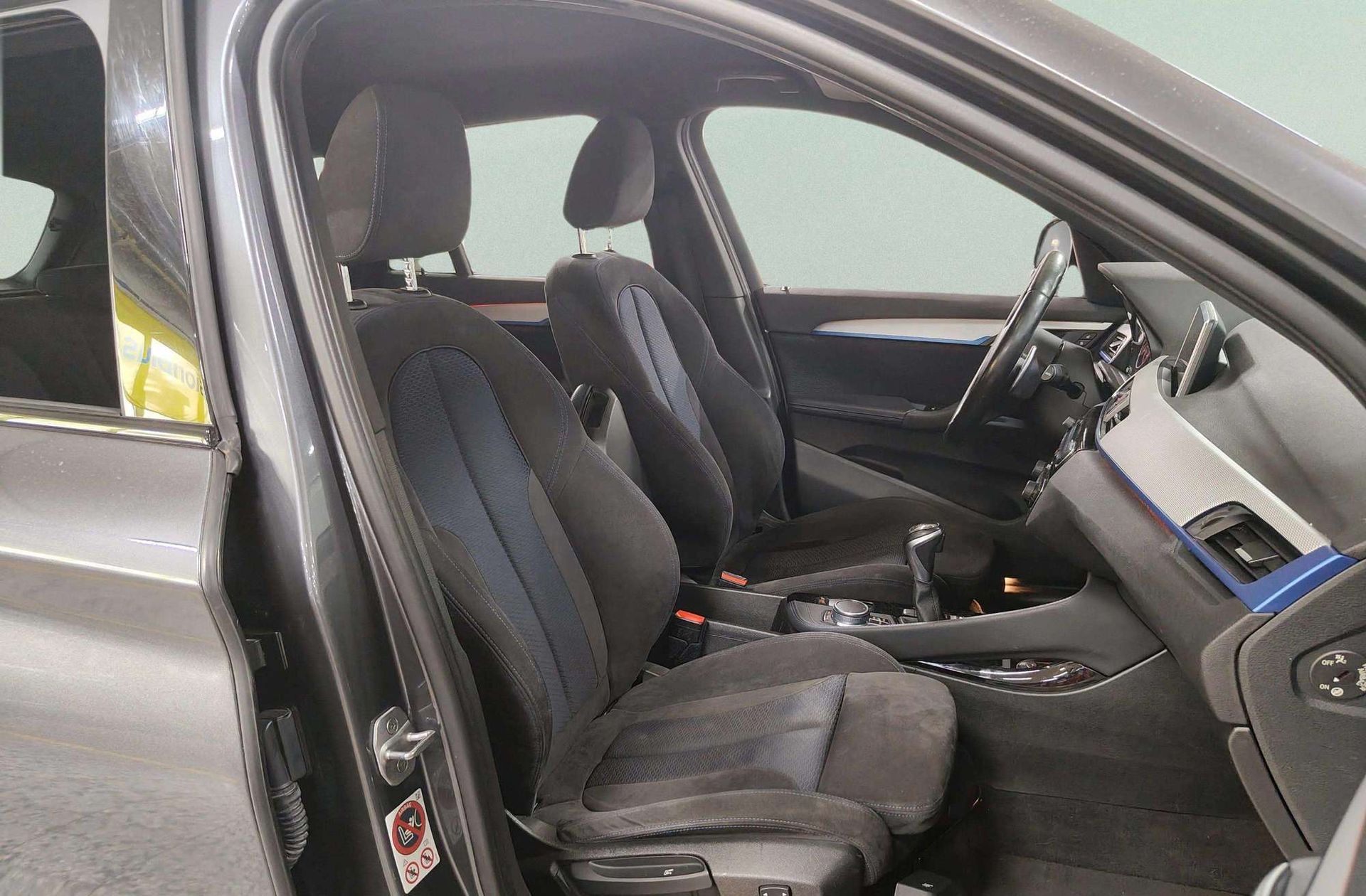 BMW X1 sDrive18d Pack M - foto 19