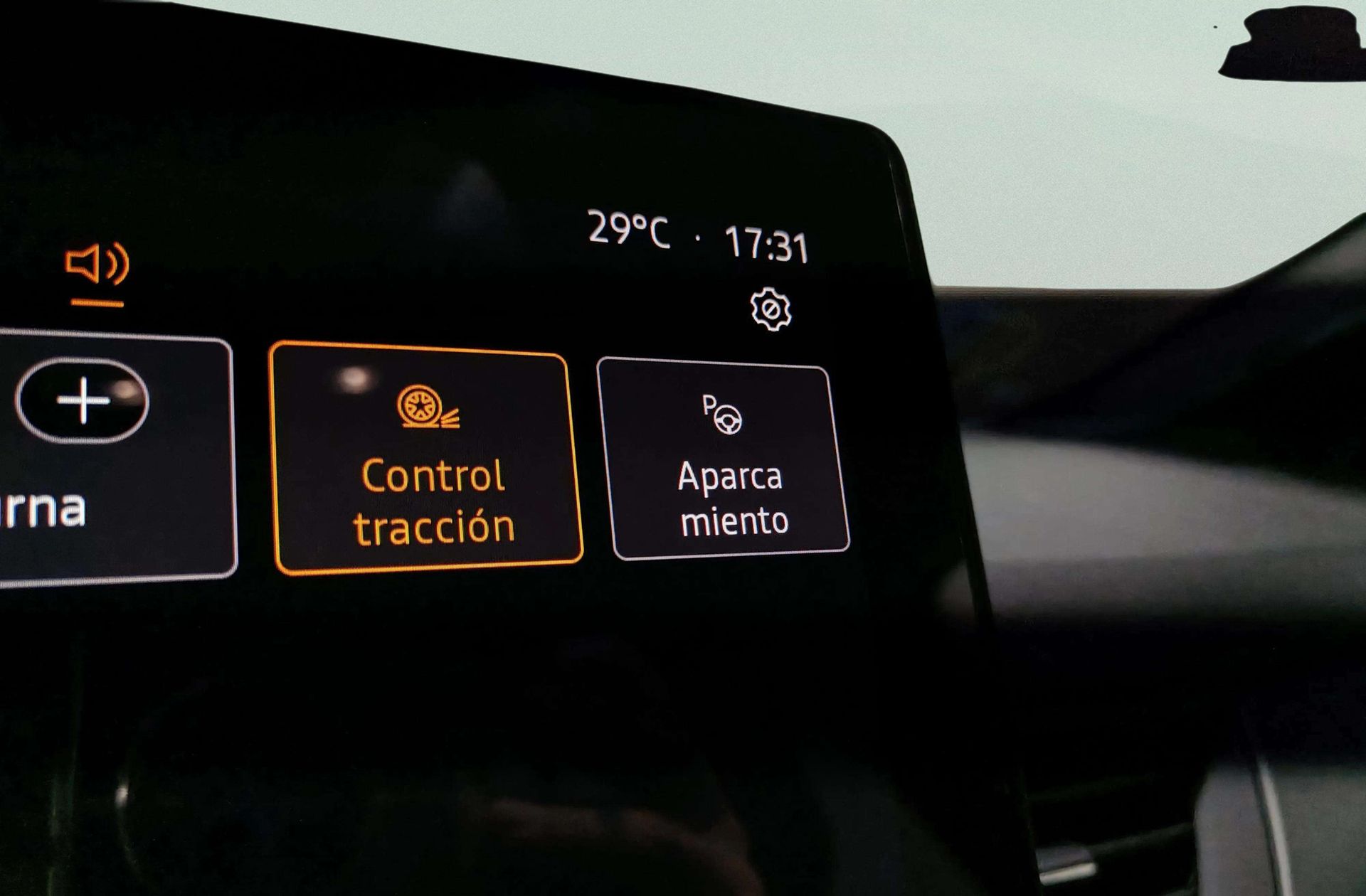 Renault Captur Techno E-Tech full hybrid - foto 11