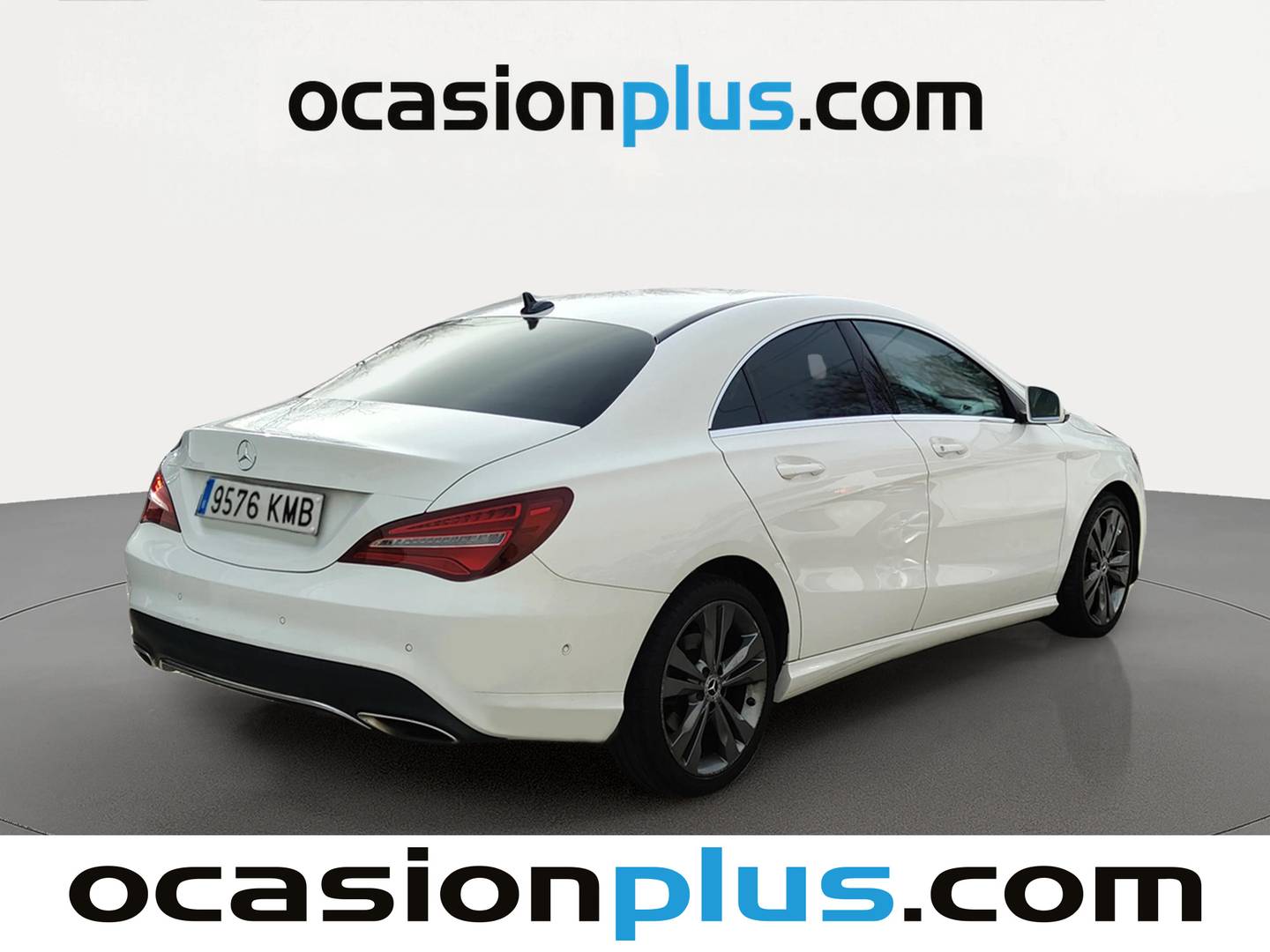 Foto trasera Mercedes CLA Mercedes-Benz CLA 180 (122 CV) derecha