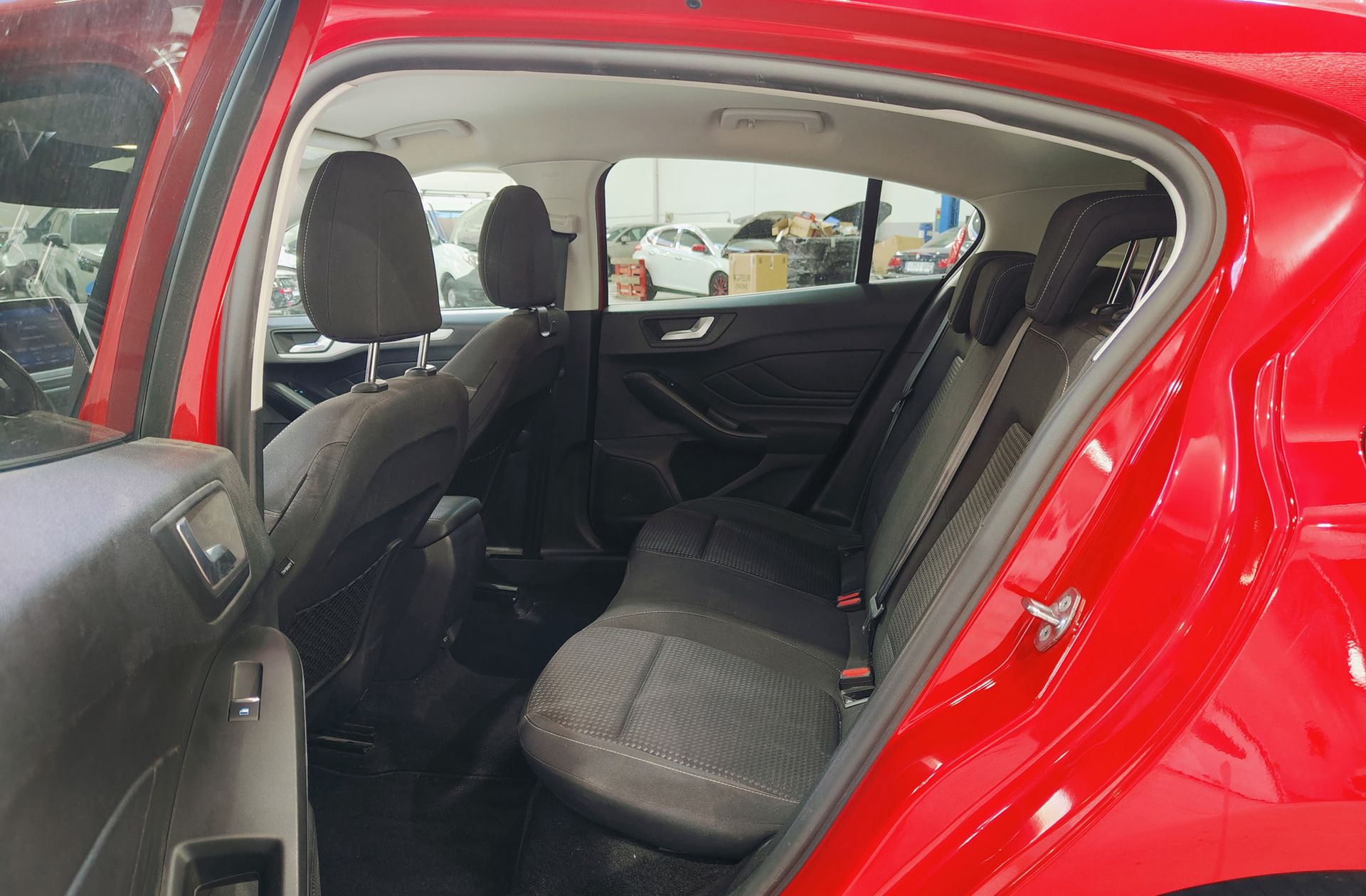 Ford Focus 1.0 EcoBoost MHEV Trend+ - foto 11