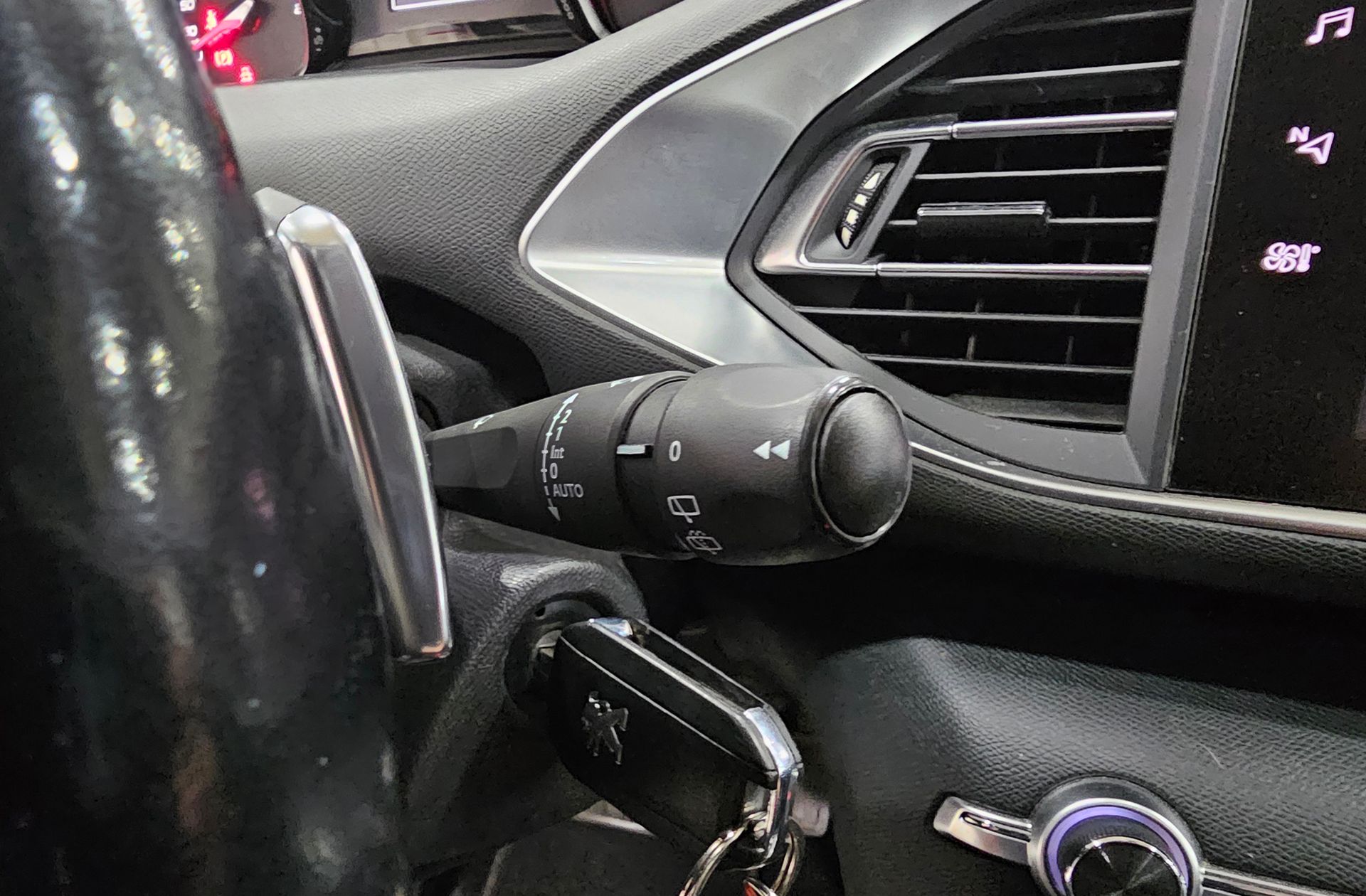 Peugeot 308 BlueHDi 130 Style EAT8 - foto 27