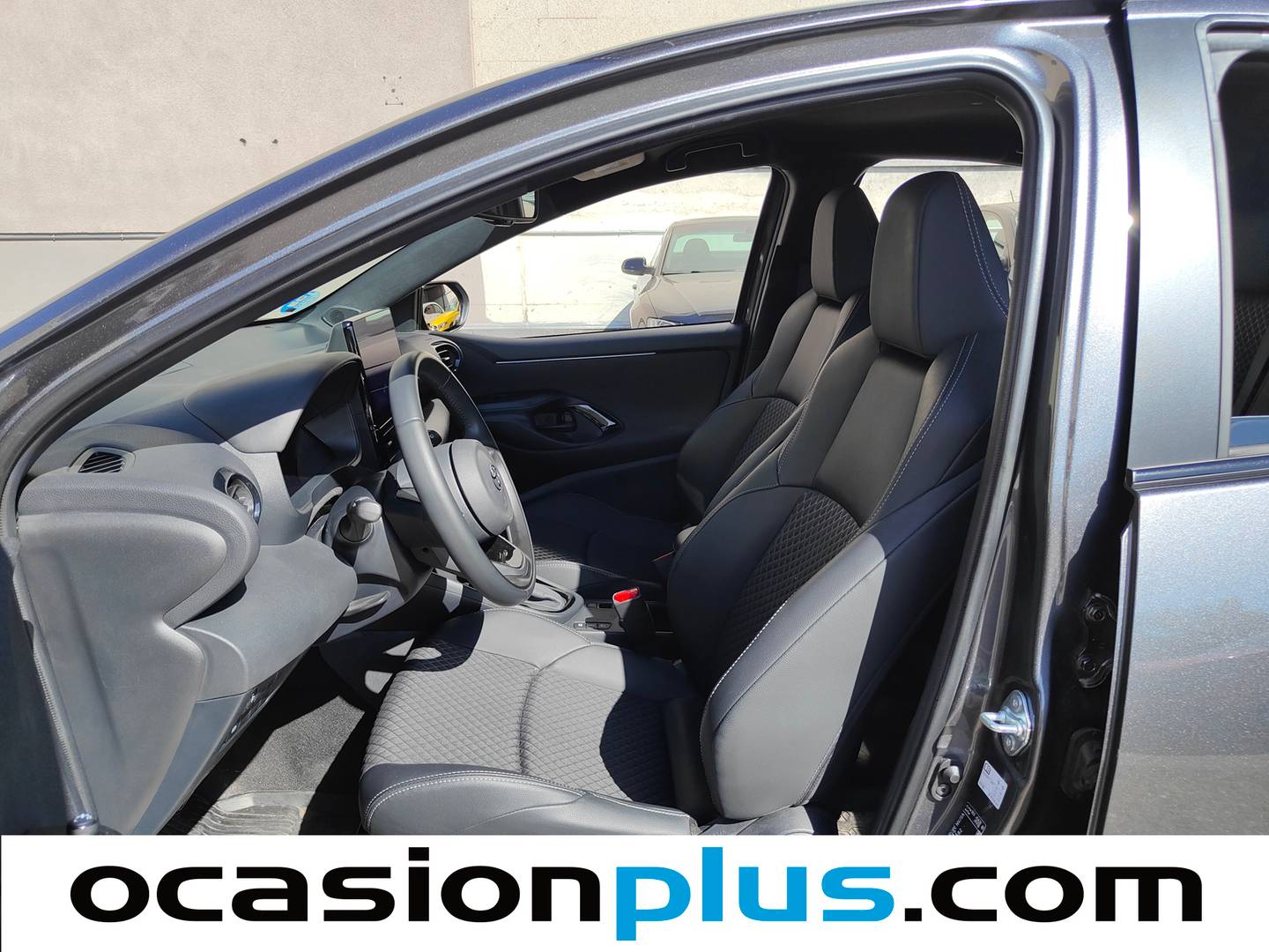 Foto asientos delanteros Toyota Yaris Toyota Yaris 120H Style (116 CV)
