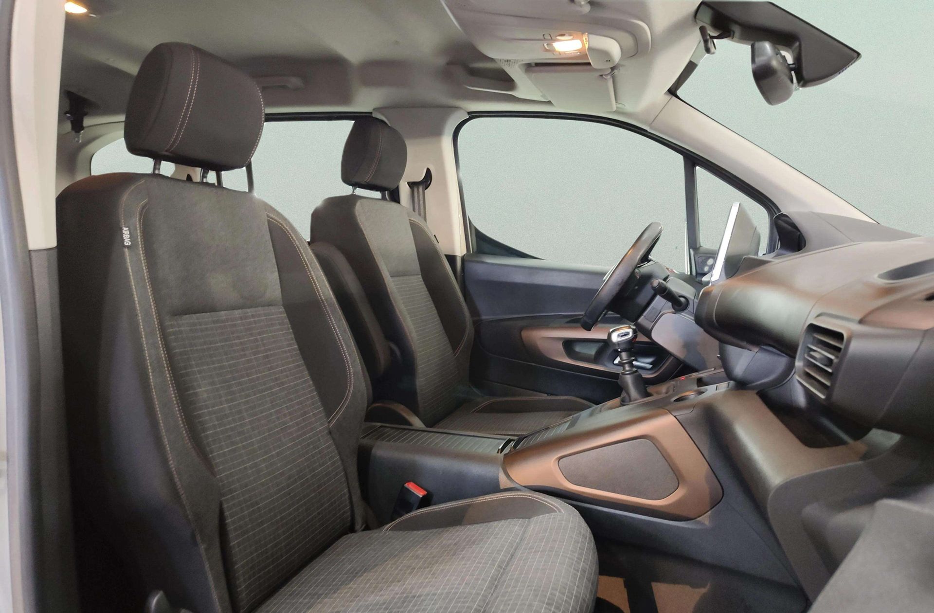 Peugeot Rifter BlueHDi 100 GT Standard - foto 17