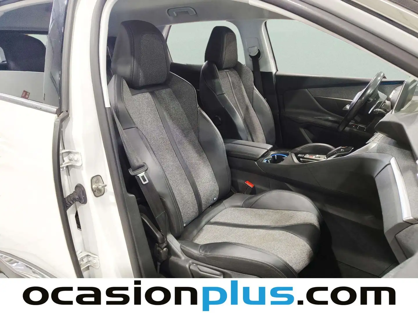 Foto Peugeot 3008 Peugeot 3008 PureTech 130 Allure EAT8 (130 CV)