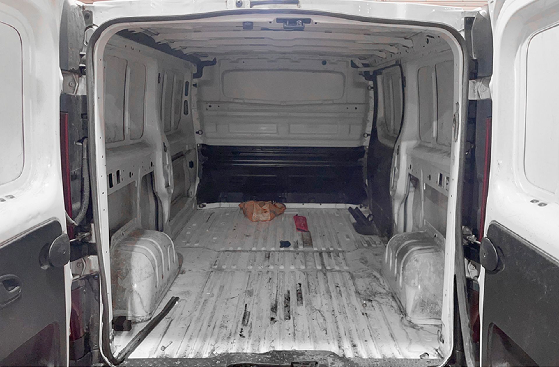 Renault Trafic Furgon 29 L2H1 Energy Blue dCi - foto 6