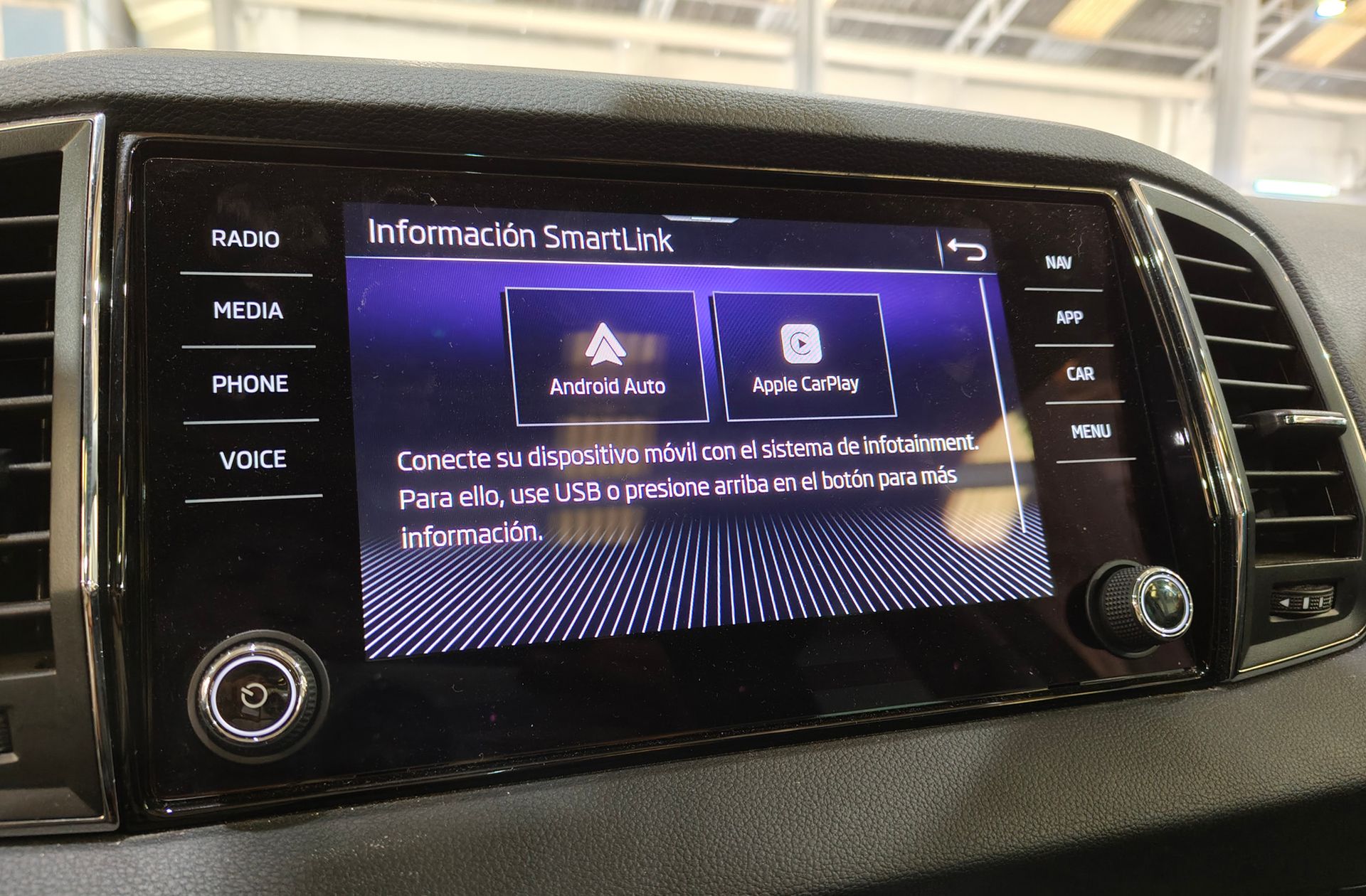 Škoda Karoq 1.5 TSI ACT Design DSG - foto 9