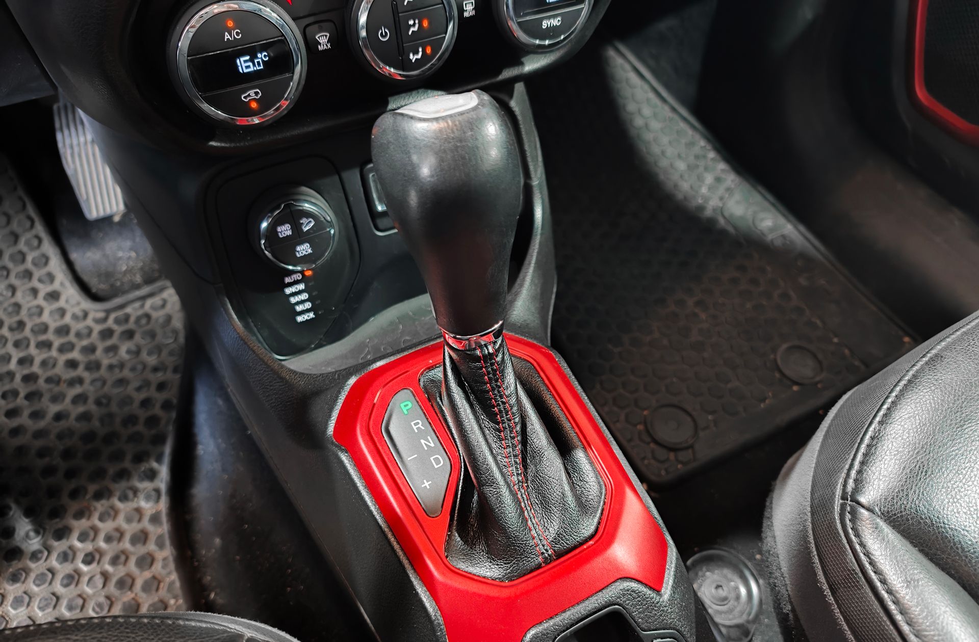 Jeep Renegade 2.0 MultiJet Trailhawk 4x4 AD Low - foto 5