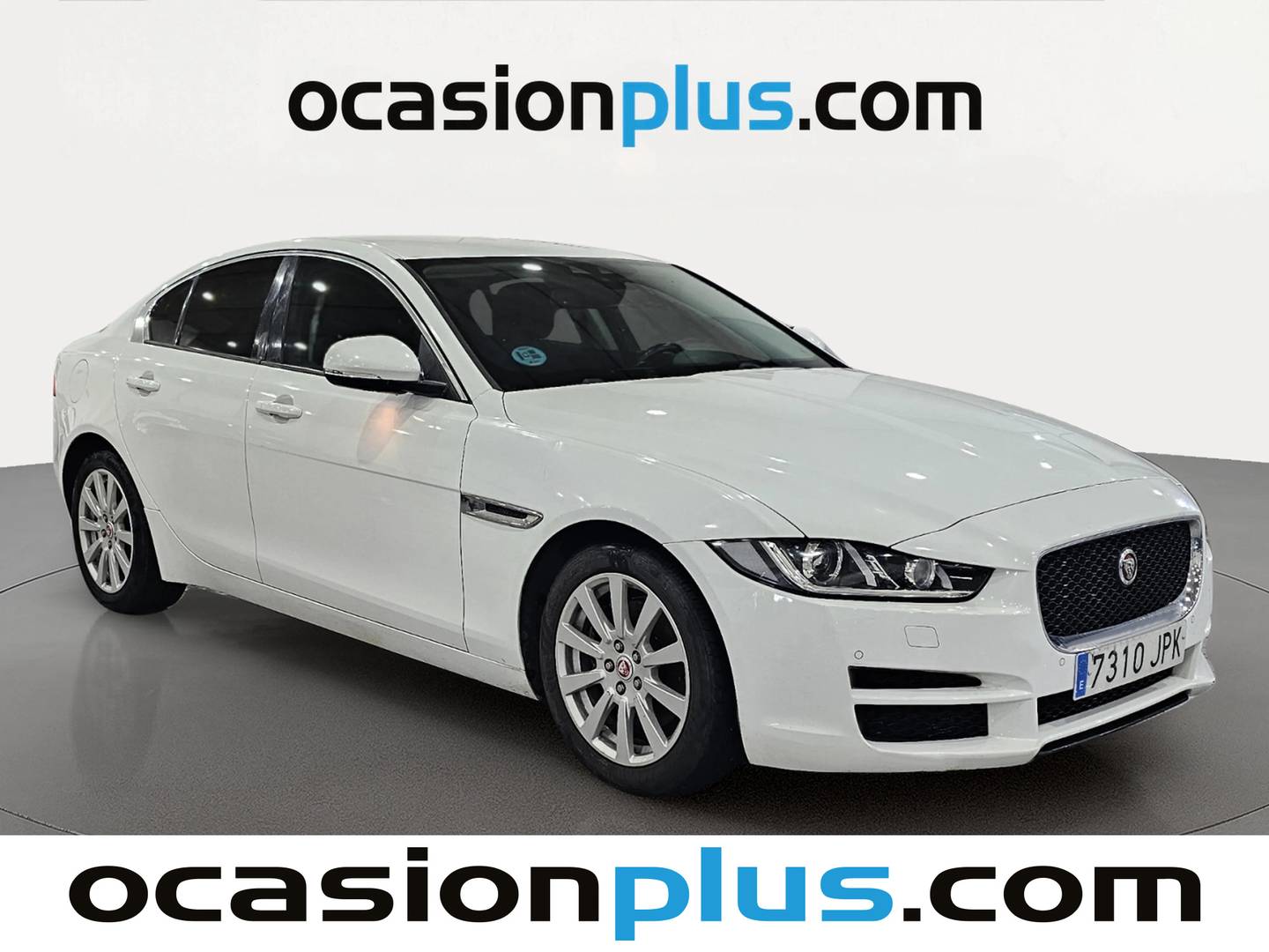 Foto delantera Jaguar XE Jaguar XE 2.0 Diesel XE-Pure RWD (180 CV) derecha