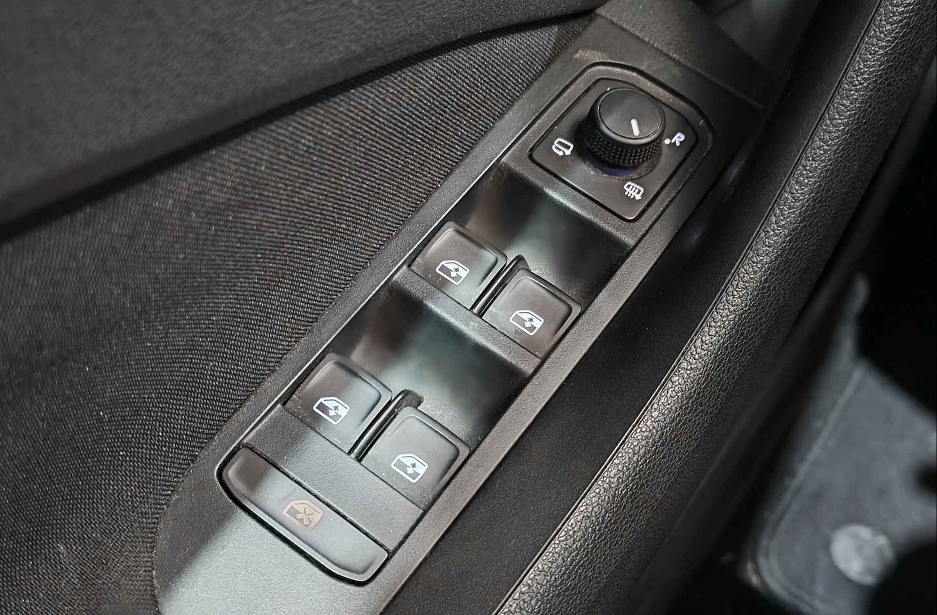 Škoda Scala 1.0 TSI Selection - foto 35