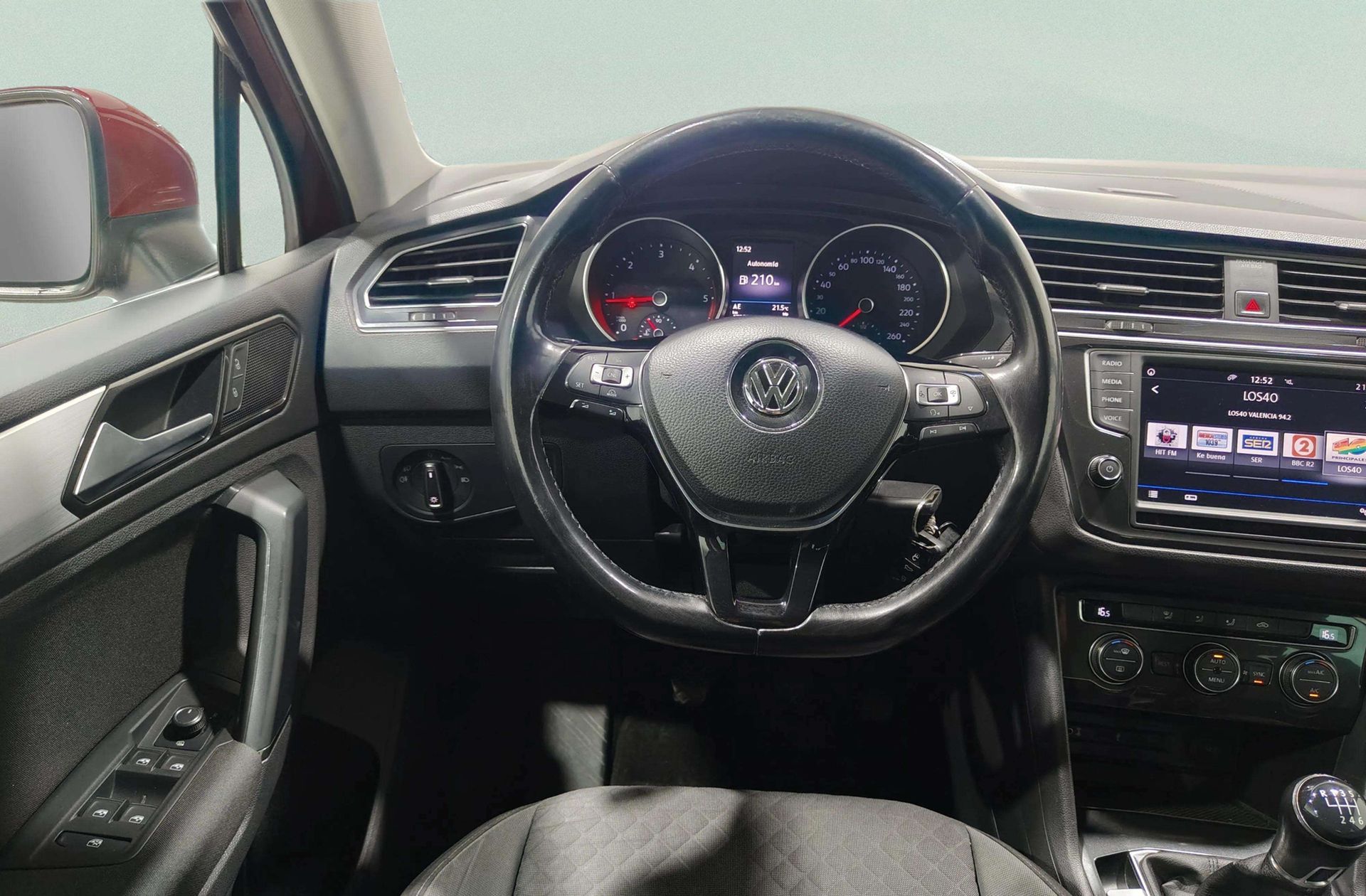 Volkswagen Tiguan Advance 2.0 TDI BMT - foto 28