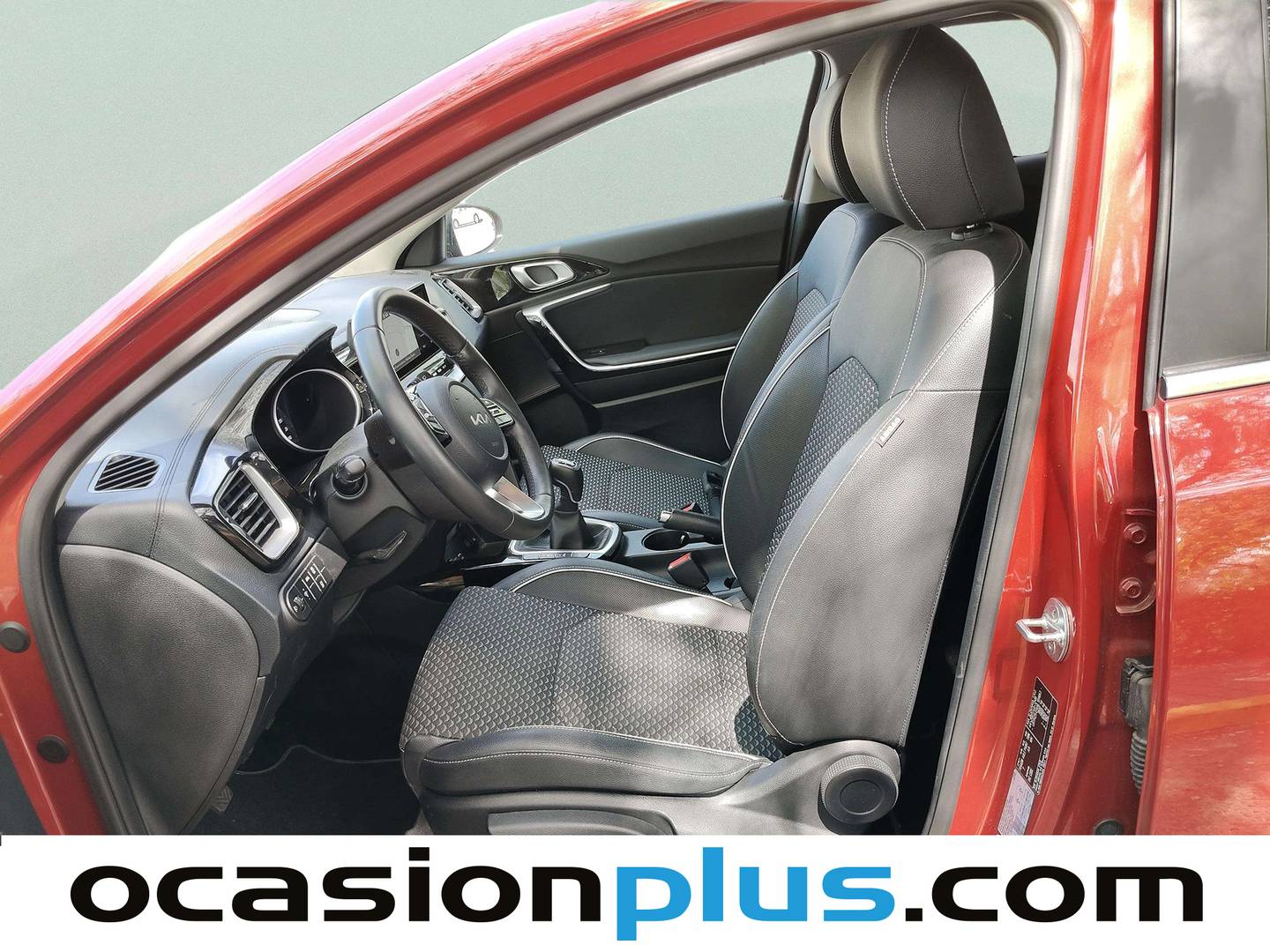 Foto asientos delanteros KIA Ceed KIA Ceed 1.0 T-GDi Tech (120 CV)