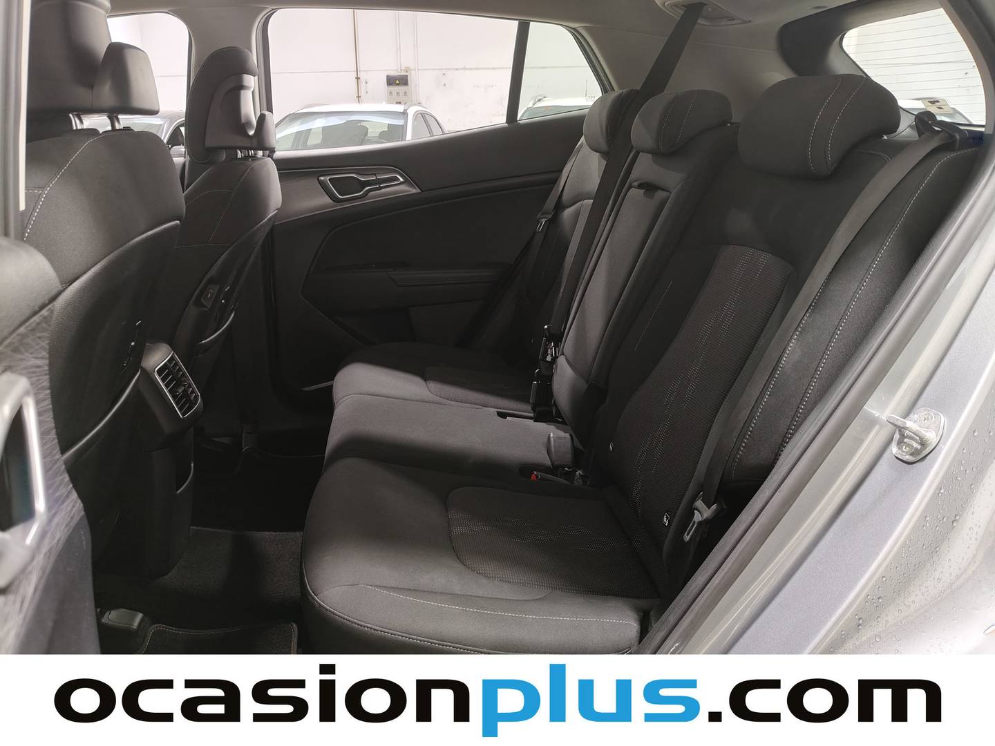 Foto asientos traseros KIA Sportage KIA Sportage 1.6 T-GDi MHEV Drive 4x2 (150 CV)