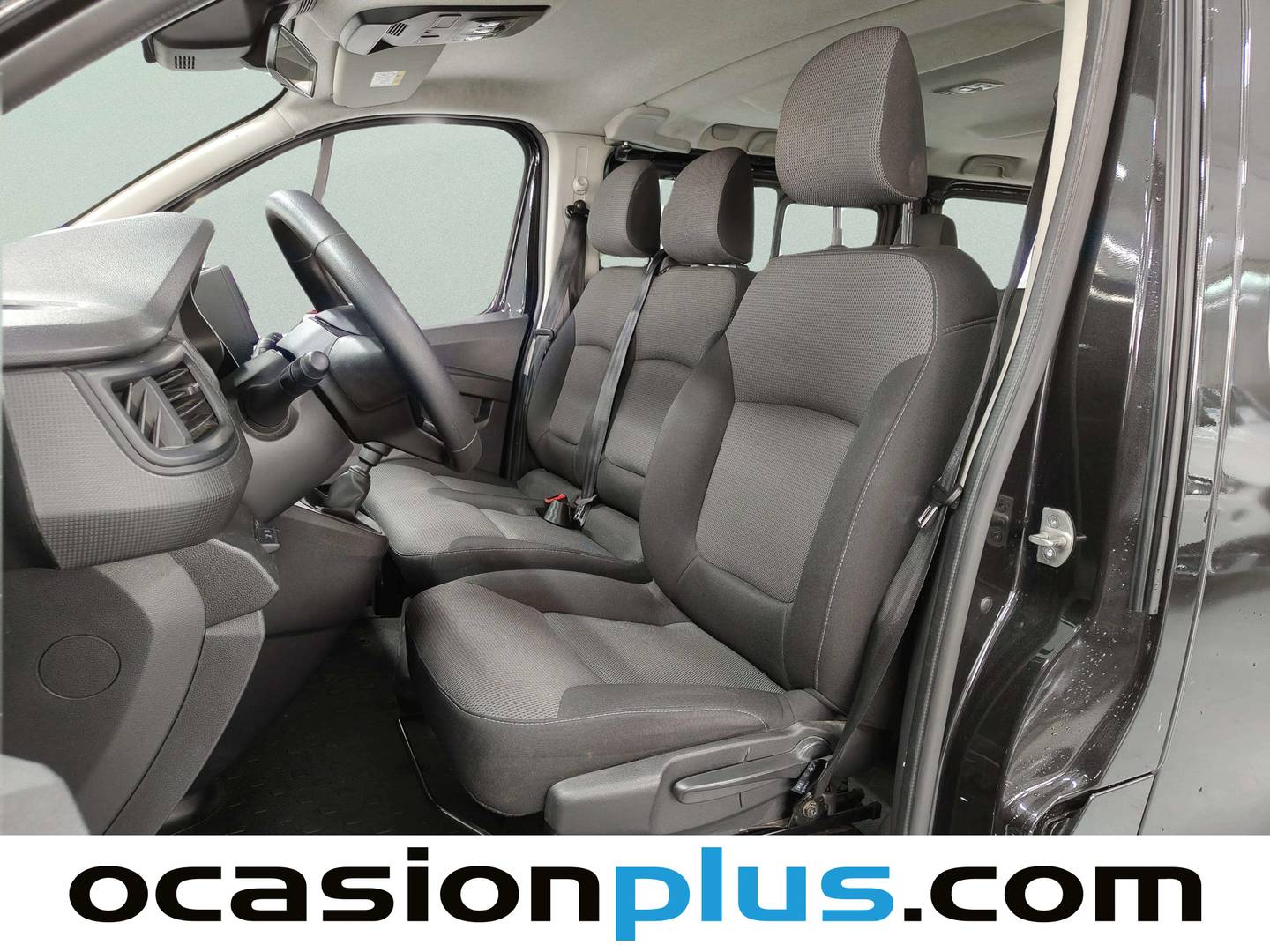 Foto asientos traseros Nissan Primastar Nissan Primastar 2.0 dCi L2H1 Go (150 CV) 9 Plazas
