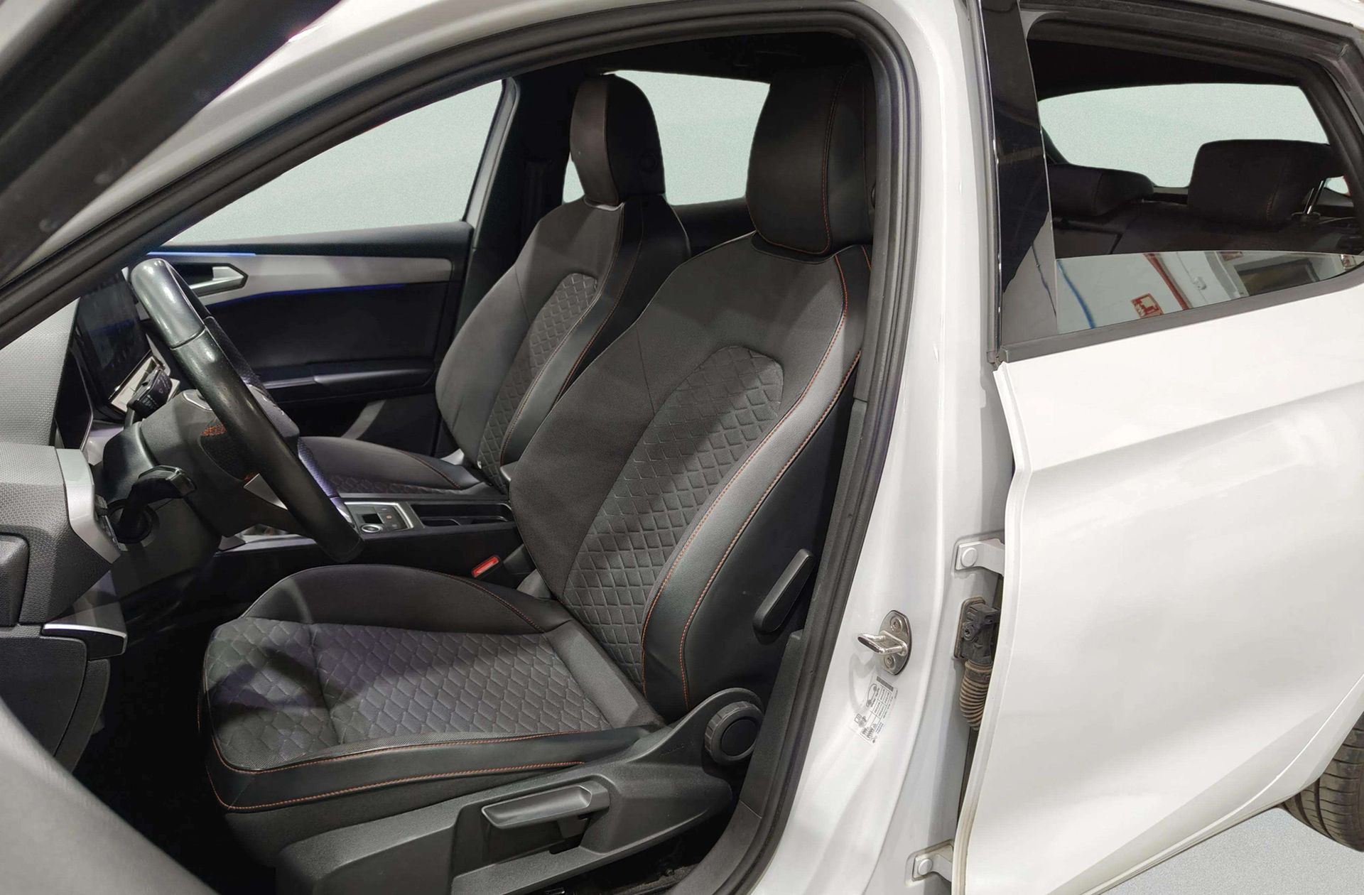 SEAT León 1.0 TSI FR 25 Aniversario - foto 13