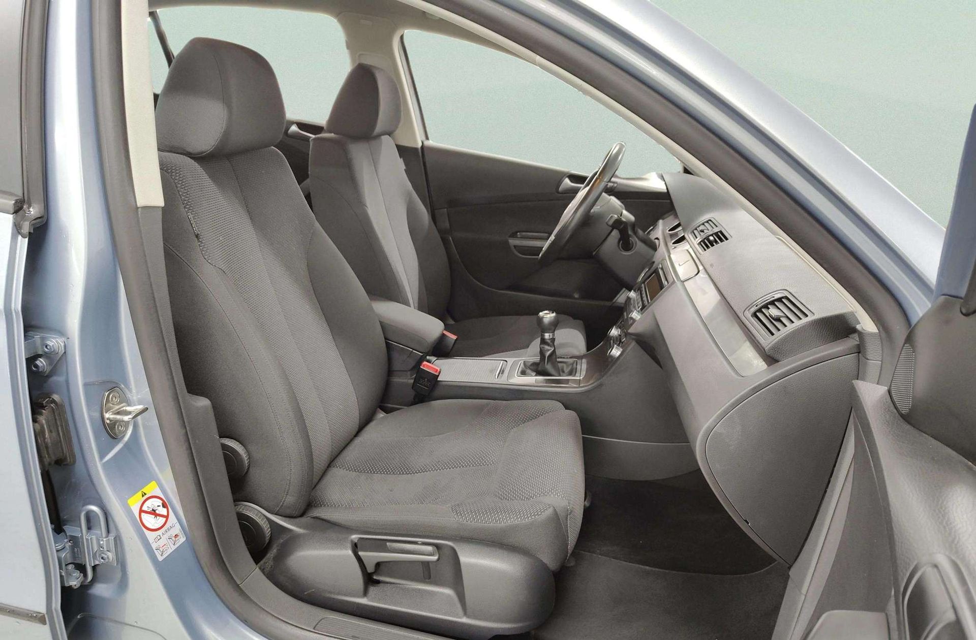 Volkswagen Passat 2.0 TDI DPF Edition Plus - foto 14