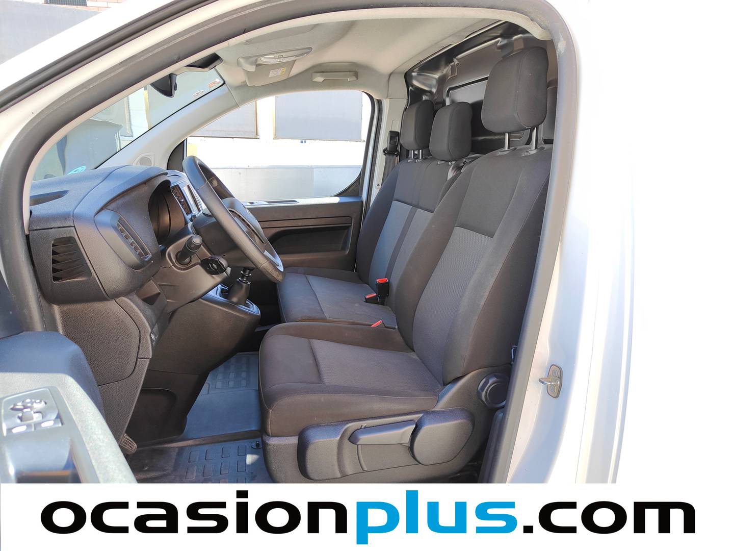 Foto asientos delanteros Opel Vivaro Opel Vivaro Furgon 1.5 Diesel M Standard (102 CV)