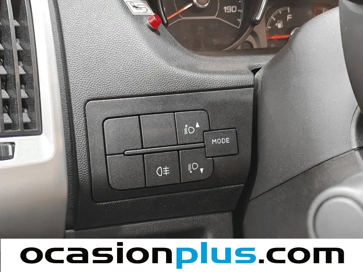 Foto Burstner BT5902 Burstner BT5902 TRAVEL VAN T-590 (150 CV)