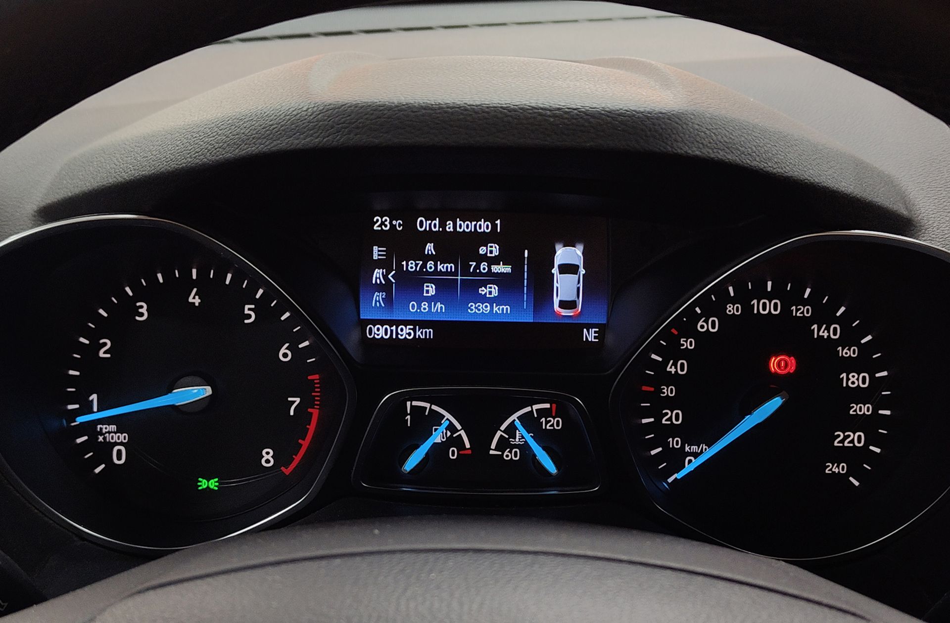 Ford Kuga 1.5 EcoBoost Trend+ 4x2 - foto 23