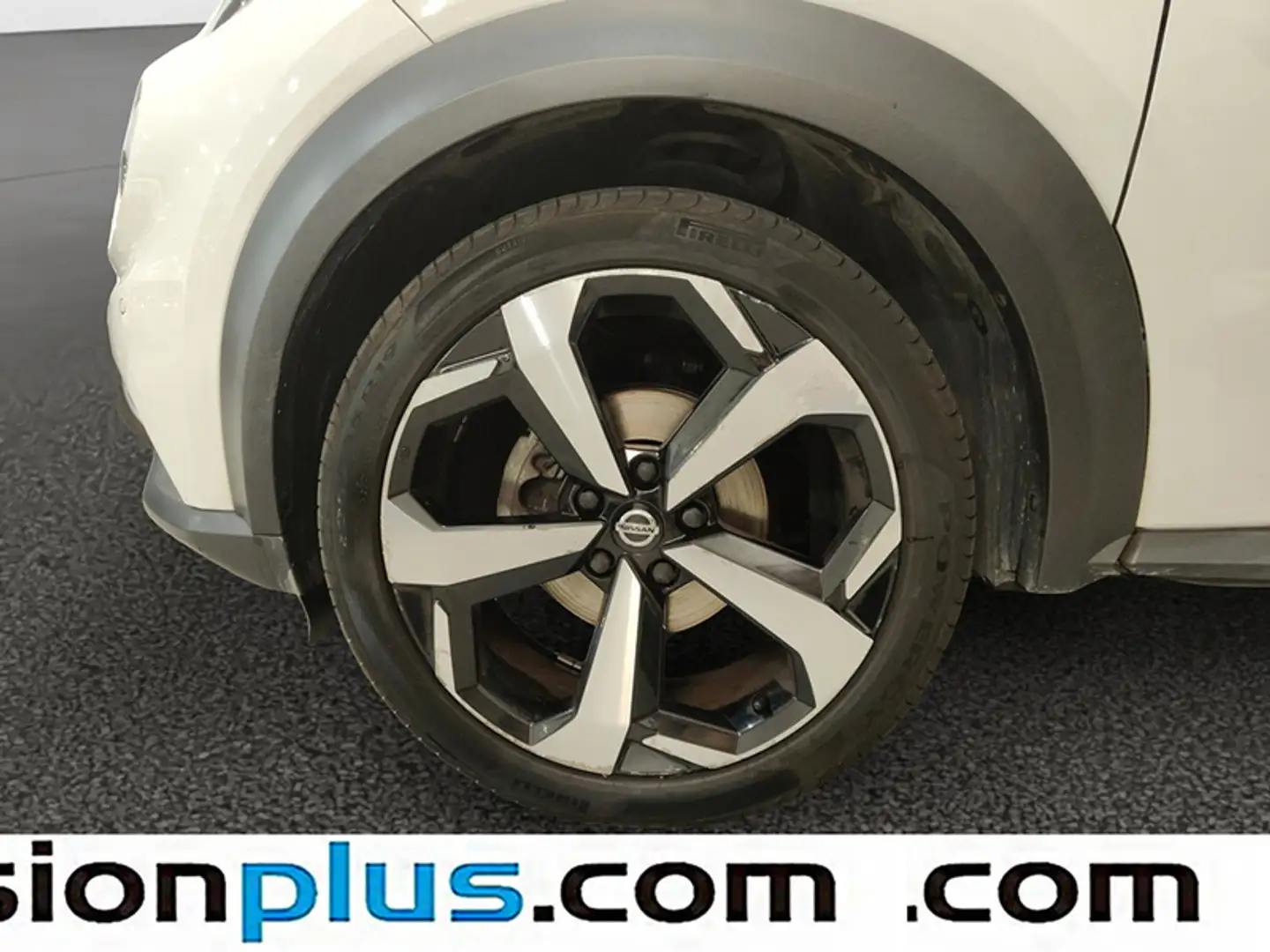 Foto Nissan JUKE Nissan Juke DIG-T Tekna 4x2 DCT (117 CV)