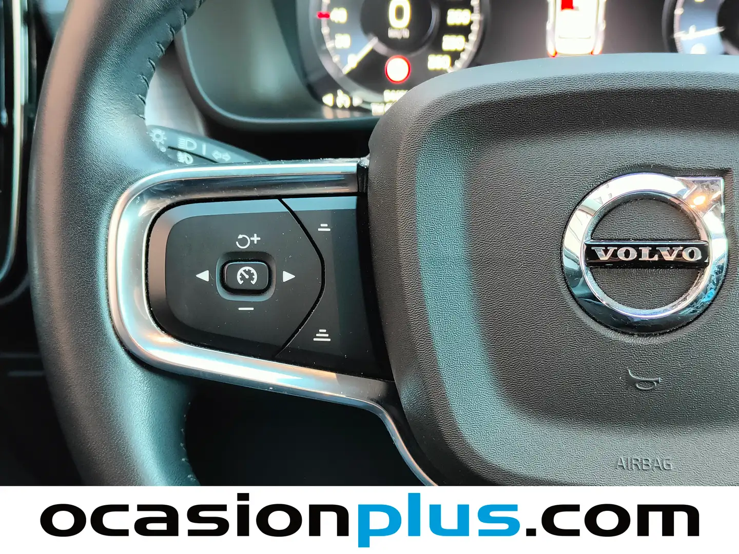 Foto Volvo XC40 Volvo XC40 T3 Momentum Pro Auto (163 CV)