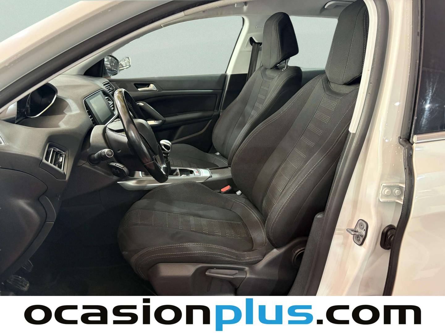 Foto asientos delanteros Peugeot 308 Peugeot 308 BlueHDI 120 Allure (120 CV)