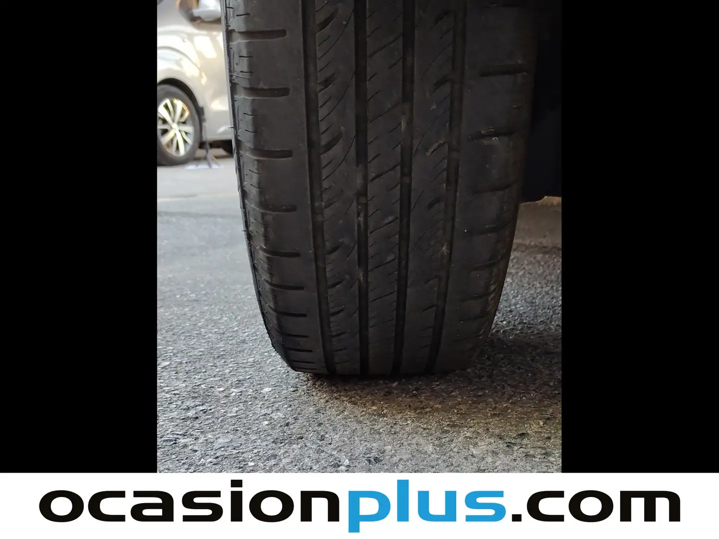 Foto Peugeot 2008 Peugeot 2008 PureTech 100 S&S Allure  (100 CV)