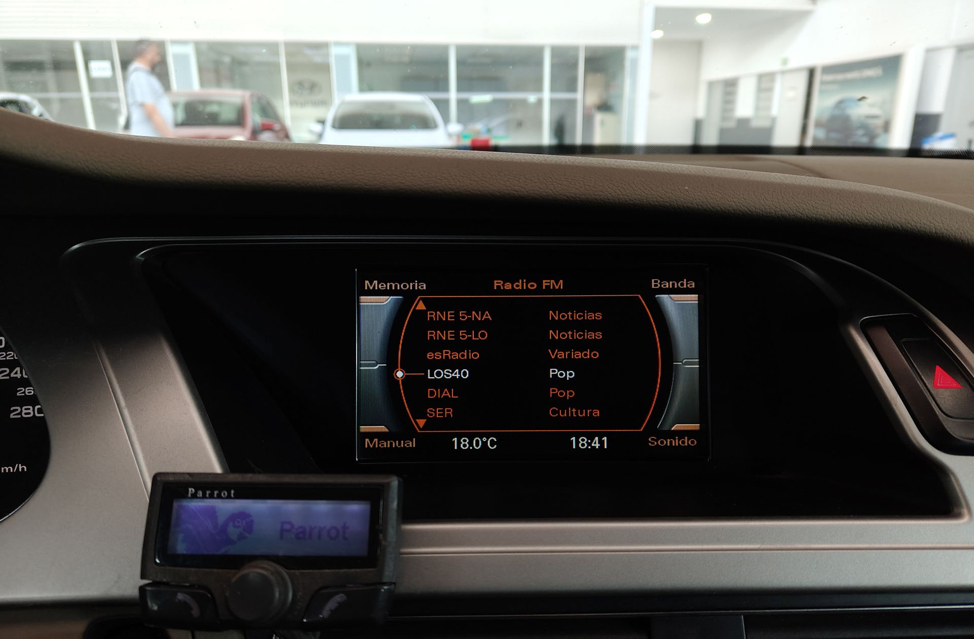 Audi A4 2.0 TDI DPF - foto 25
