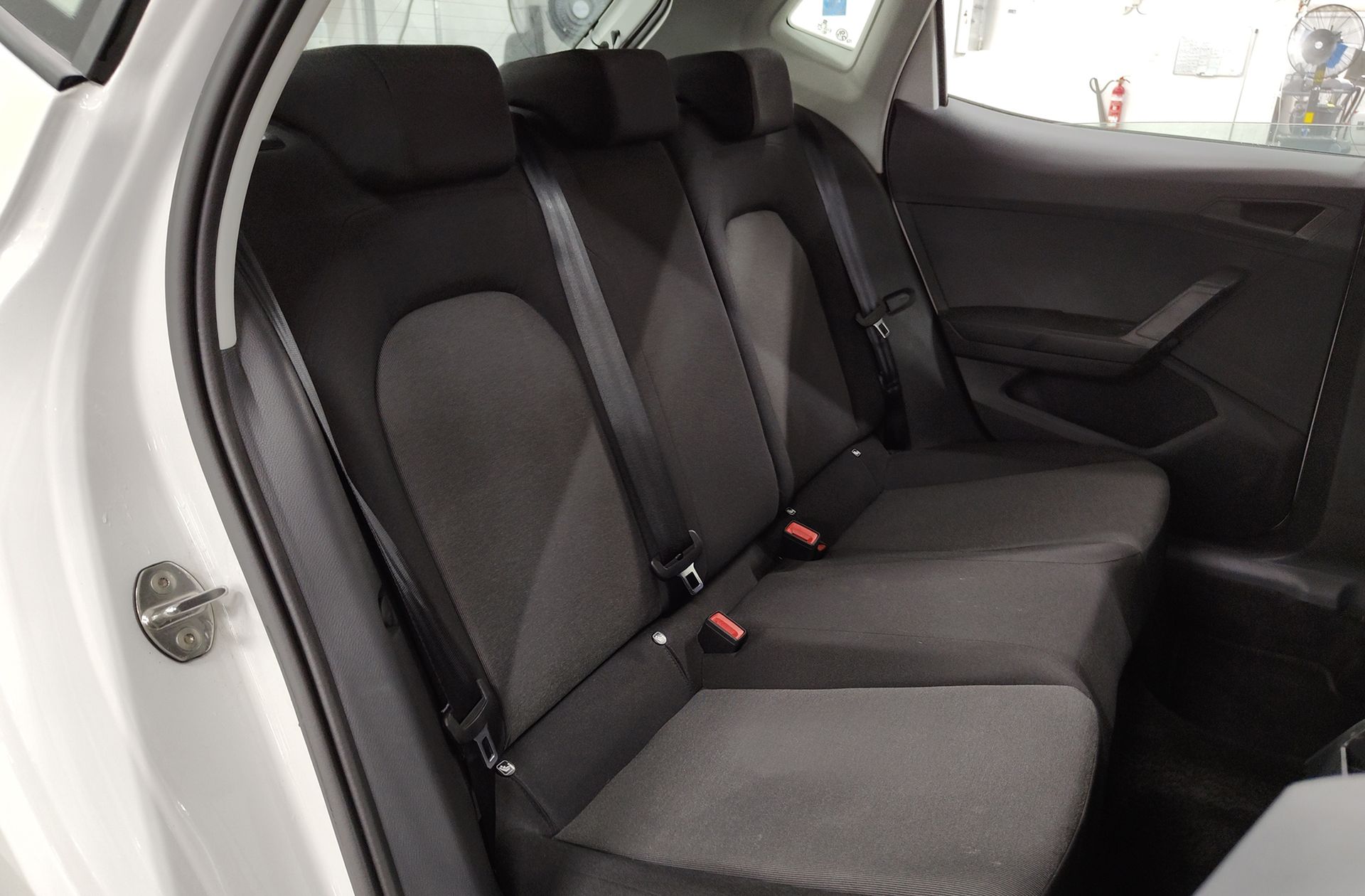 SEAT Ibiza 1.0 MPI Reference XM - foto 17