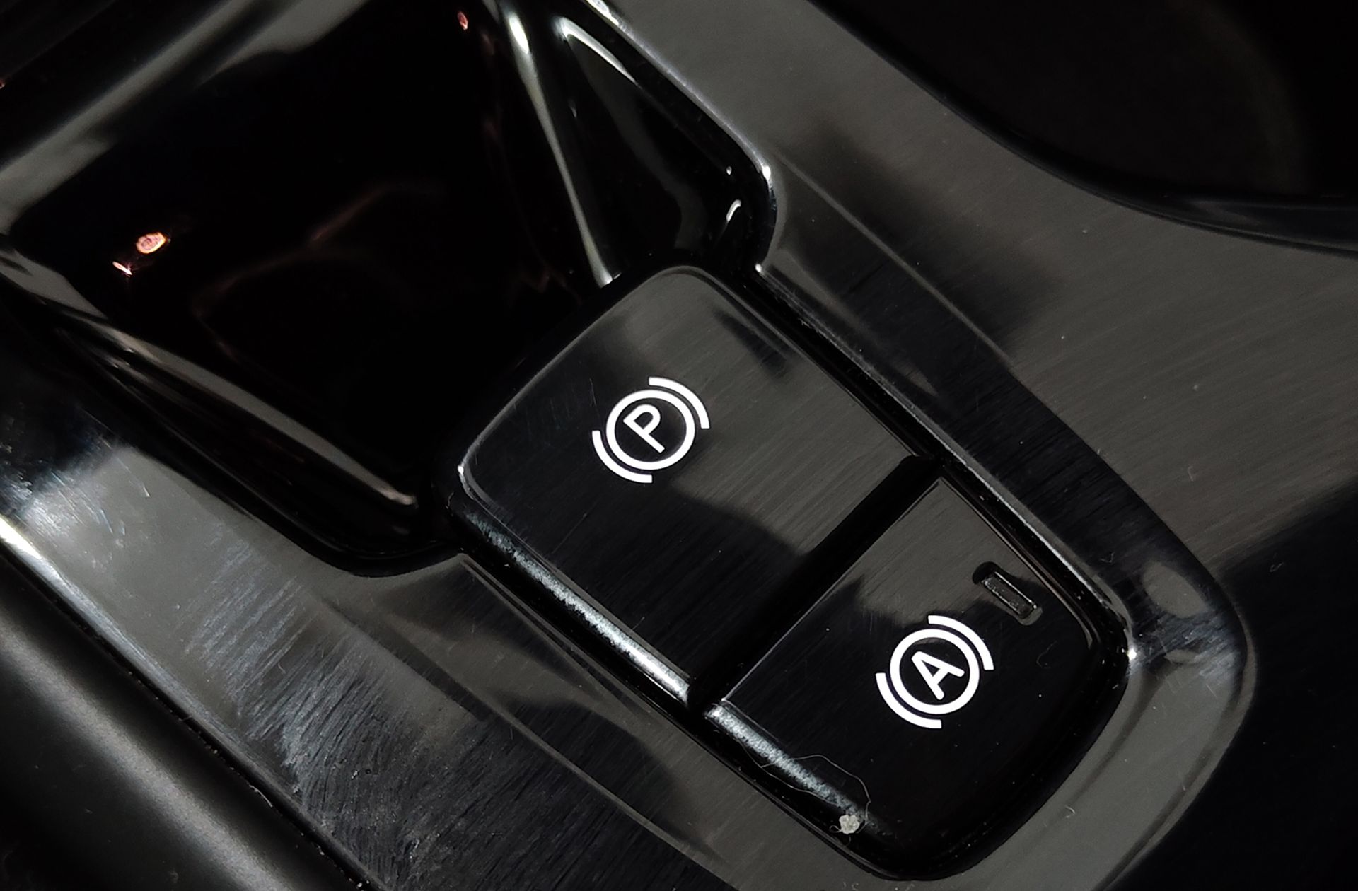 Volvo XC40 T5 Recharge PHEV Plus Dark - foto 34