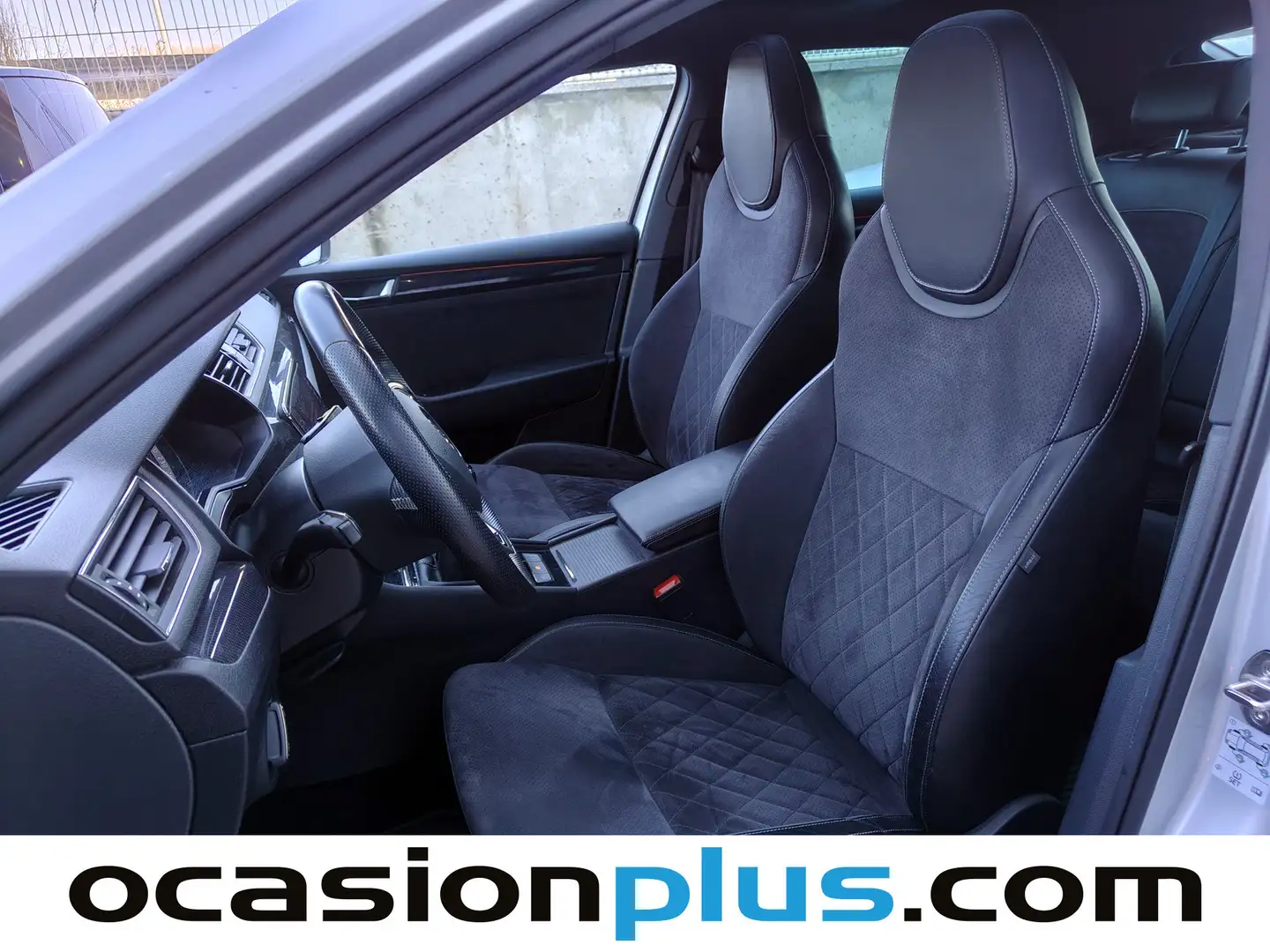 Foto Skoda Superb Skoda Superb 1.8 TSI Sport Line (180 CV)