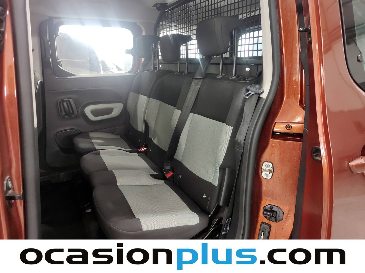 Foto delantera Citroën Berlingo Citroën Berlingo BlueHDi 100 S&S Talla M Feel Business (102 CV) derecha
