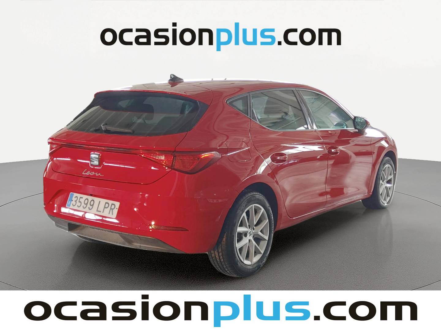 Foto delantera Seat León Seat León 1.0 eTSI S&S Style Go DSG (110 CV) derecha