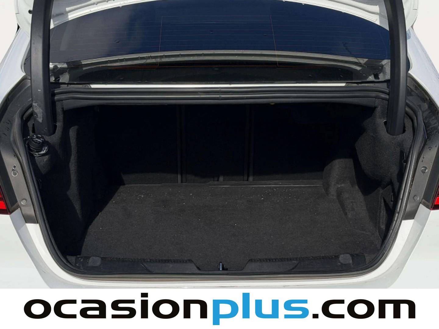 Fotos maletero Jaguar XE Jaguar XE 2.0D MHEV S RWD Auto (204 CV)