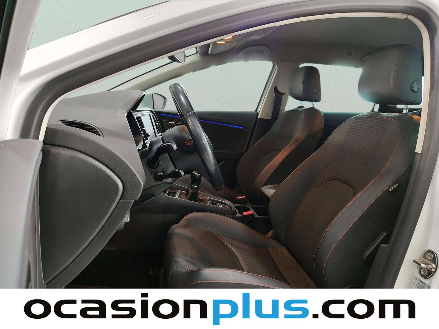 Foto asientos delanteros Seat León Seat León ST 1.4 TSI ACT S&S FR Advanced (150 CV)