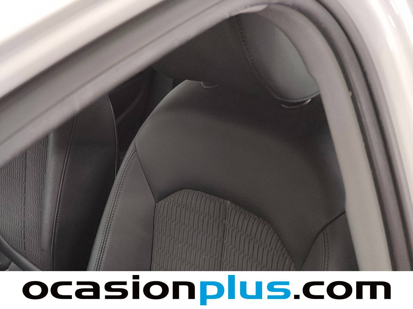 Extras y acabados del Audi A3 Audi A3 Sedan design edition 1.6 TDI (110 CV)