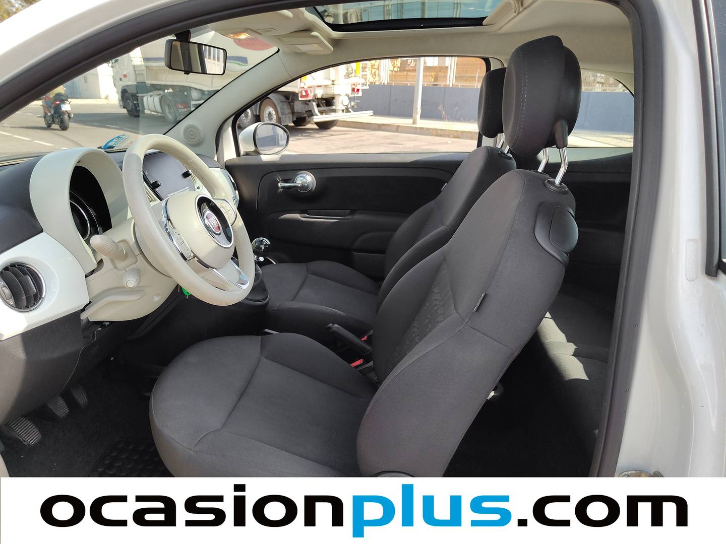 Foto asientos delanteros Fiat 500 Fiat 500 1.0 Hybrid Dolcevita (70 CV)