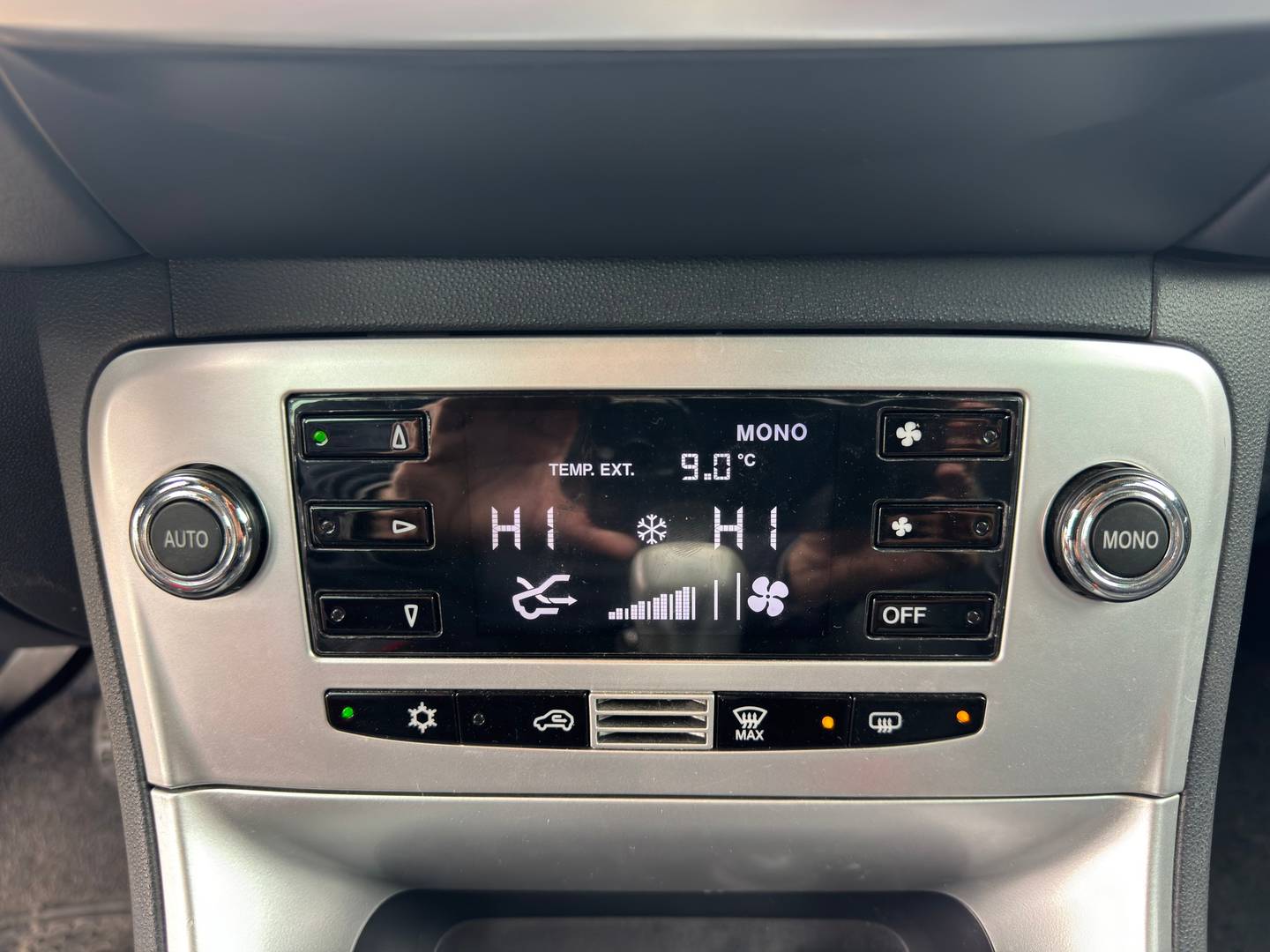 Foto Lancia Delta Lancia Delta 2.0 Multijet DPF Oro (165 CV)