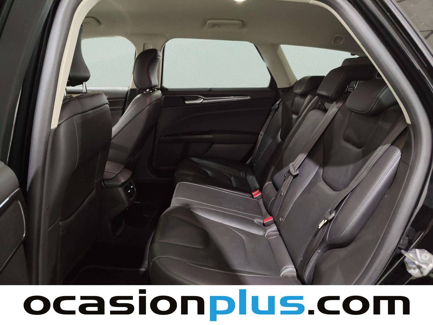 Foto asientos traseros Ford Mondeo Ford Mondeo SportBreak 2.0 Híbrido Hev Titanium 138 kW (187 CV)