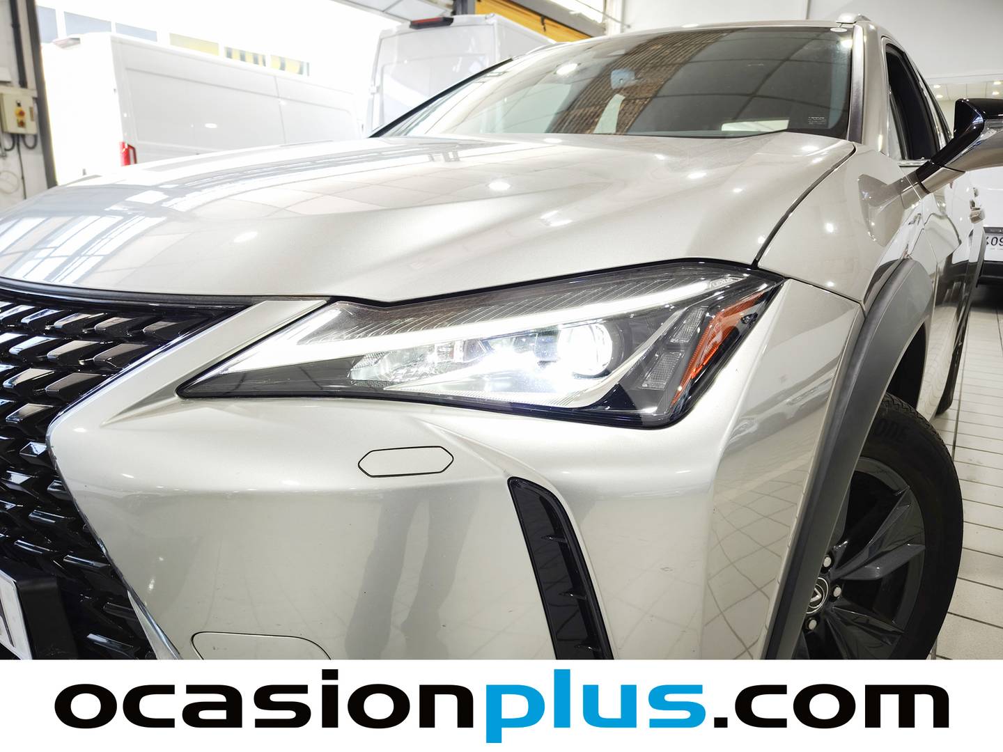 Foto Lexus UX Lexus UX 250h Business 2WD (184 CV)