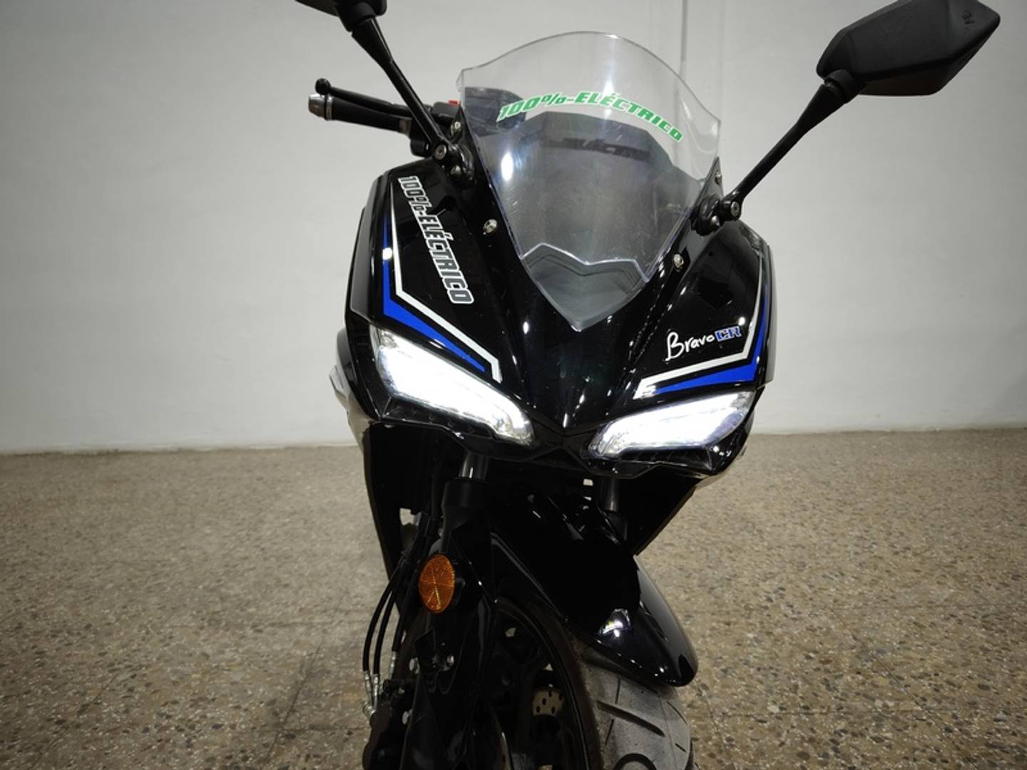 Foto E-BROH BRAVO E-BROH BRAVO CR (6CV)