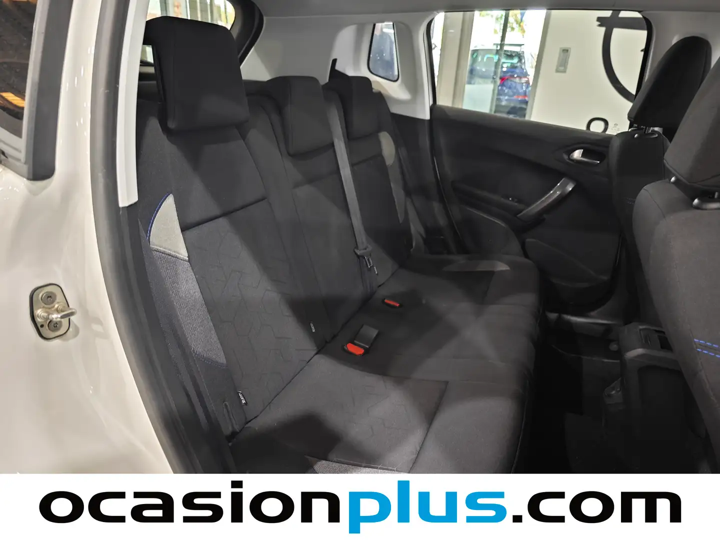 Foto Peugeot 2008 Peugeot 2008 BlueHDi 100 S&S Style (100 CV)