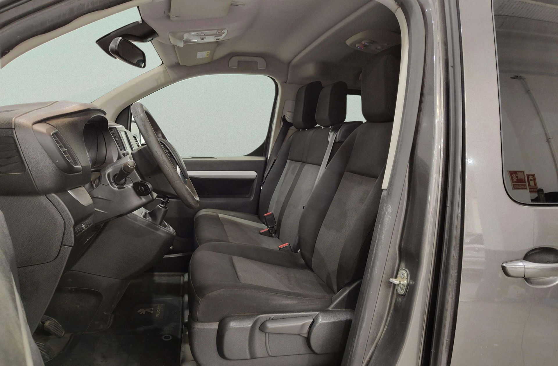 Peugeot Traveller 1.6 BlueHDi Business Long - foto 11