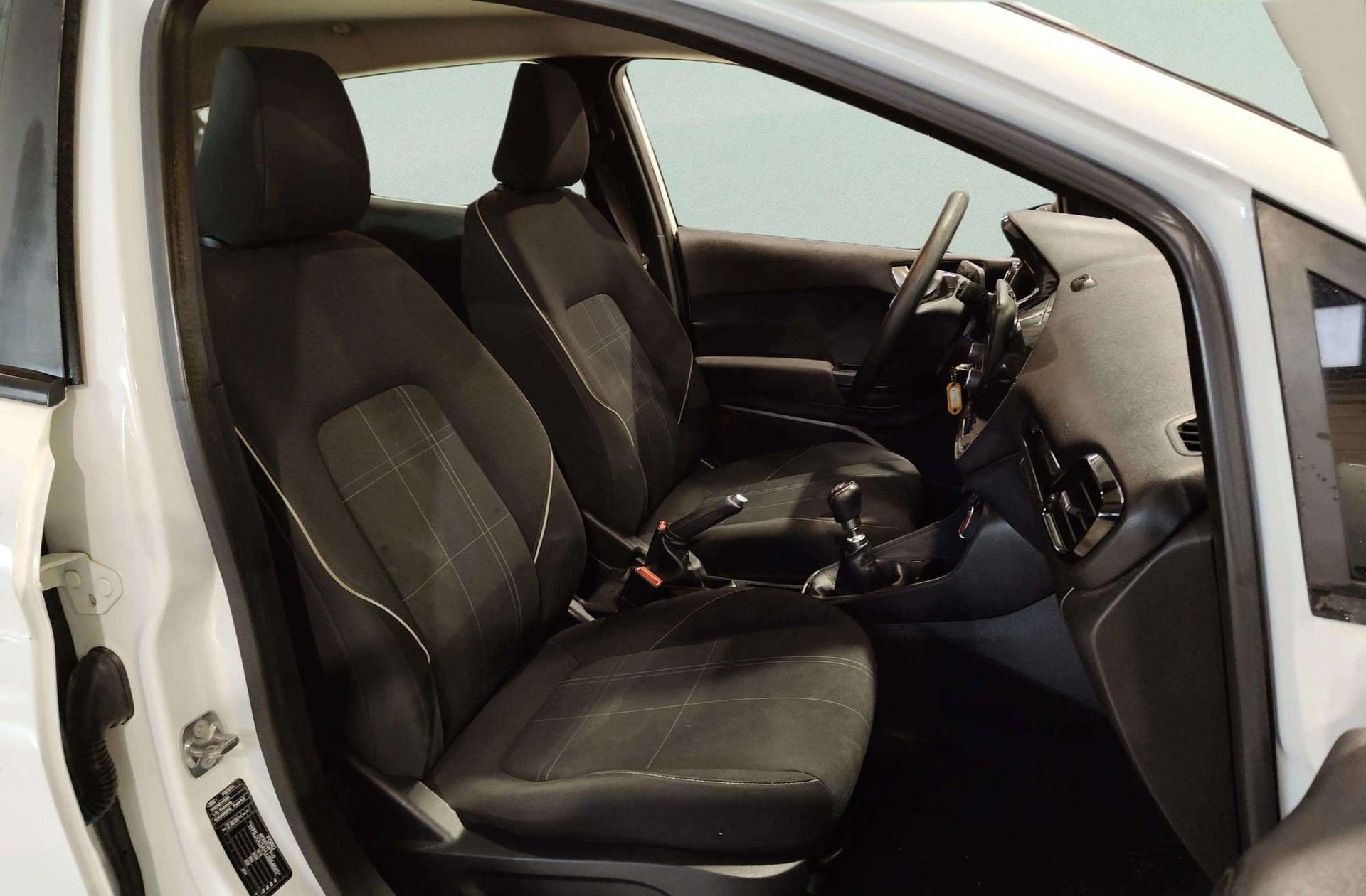 Ford Fiesta 1.5 TDCi Trend - foto 14