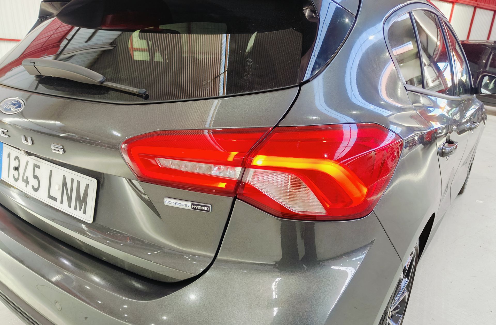 Ford Focus 1.0 EcoBoost MHEV ST-Line - foto 17